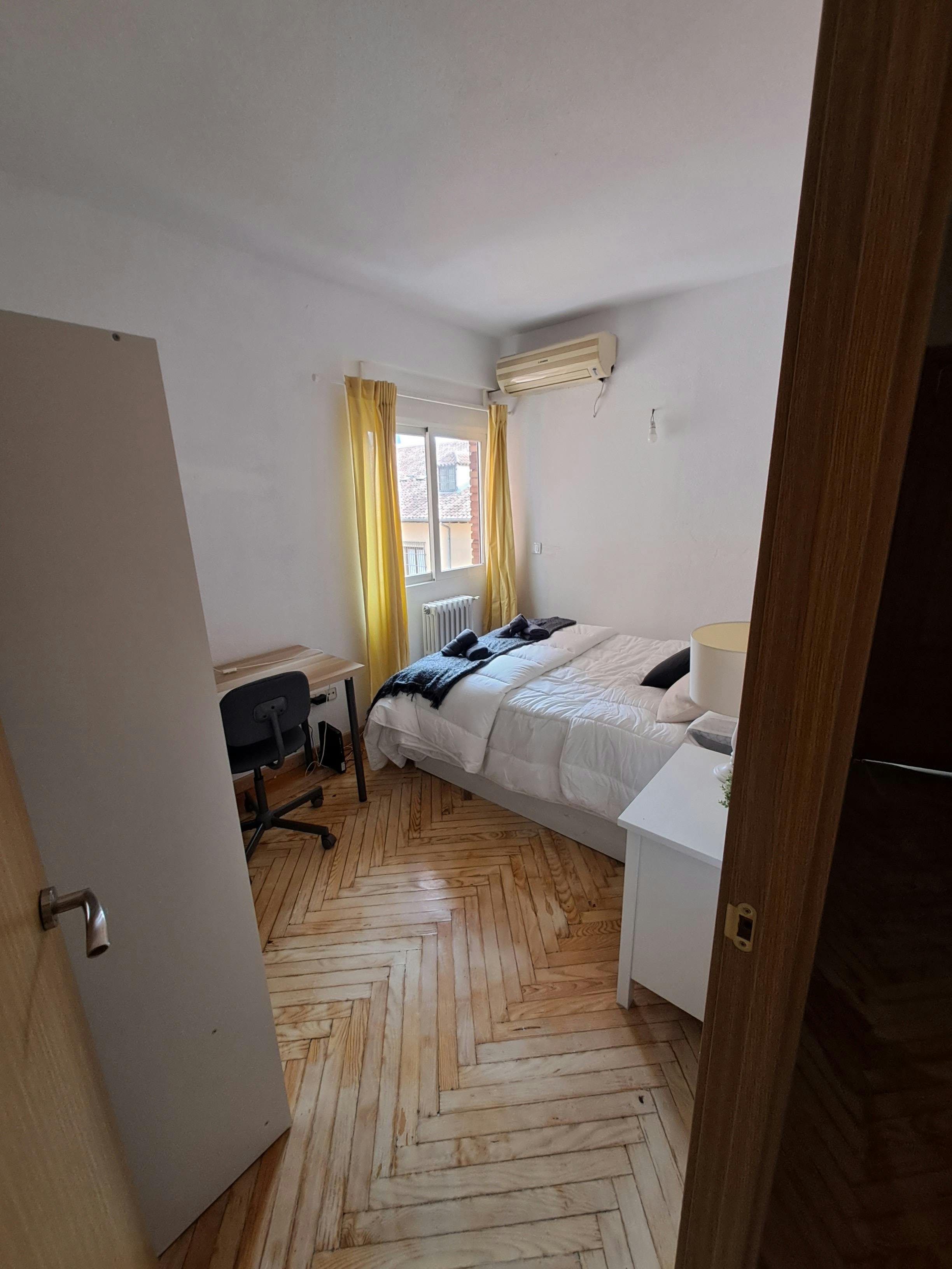 Calle de San Bernabé, Madrid preview