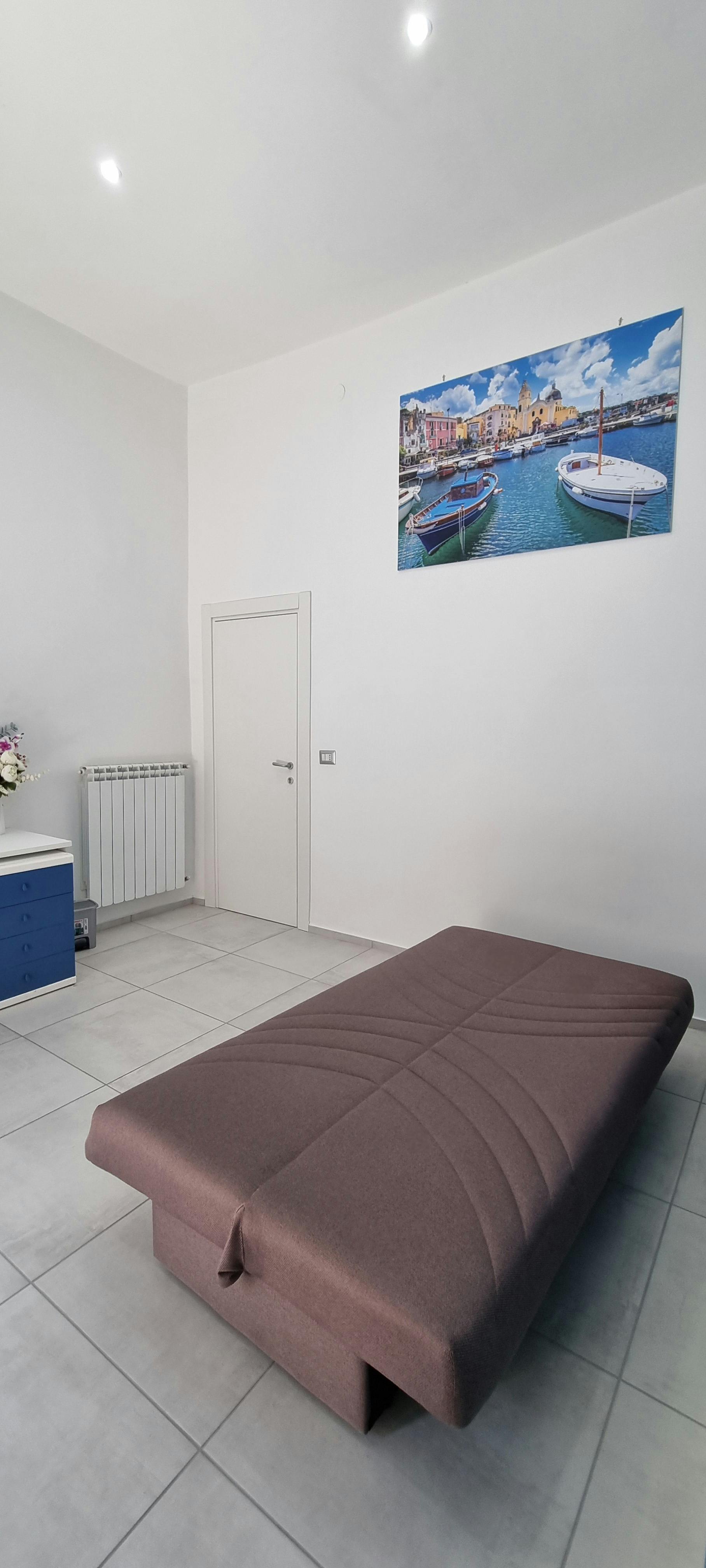Single room Naples, 1 bed, 24m² — photo 2