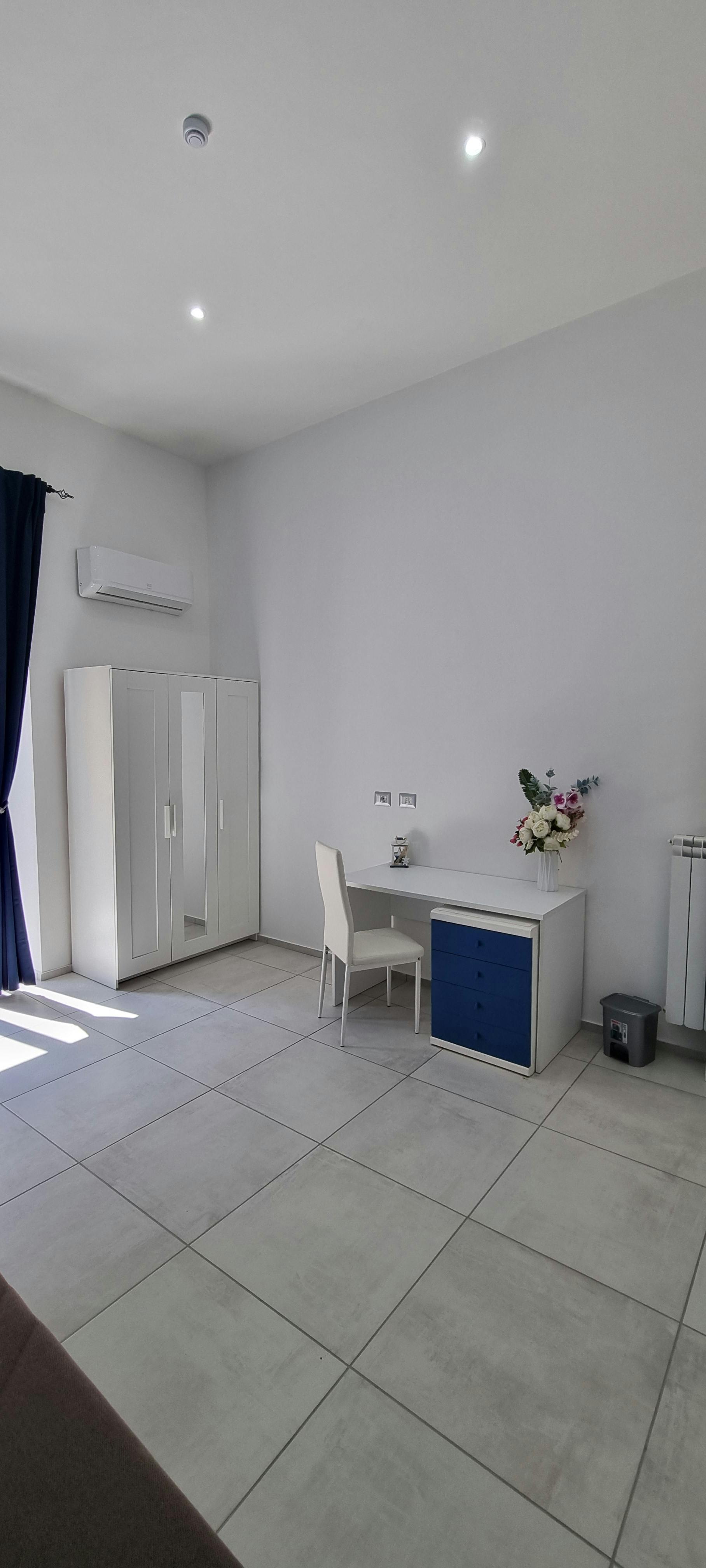 Single room Naples, 1 bed, 24m² — photo 4
