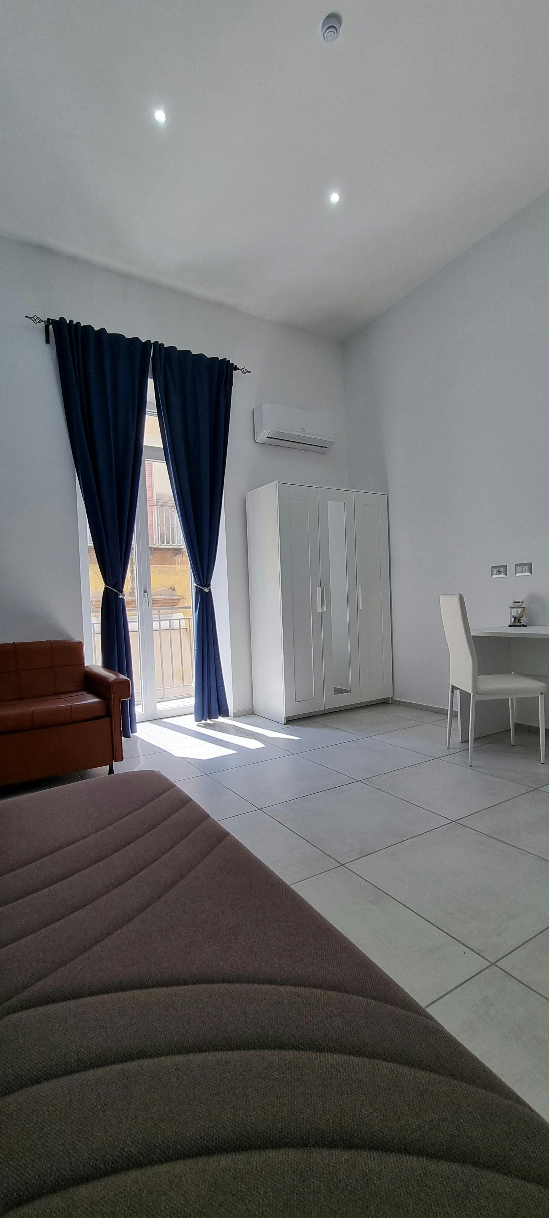 Single room Naples, 1 bed, 24m² — photo 7