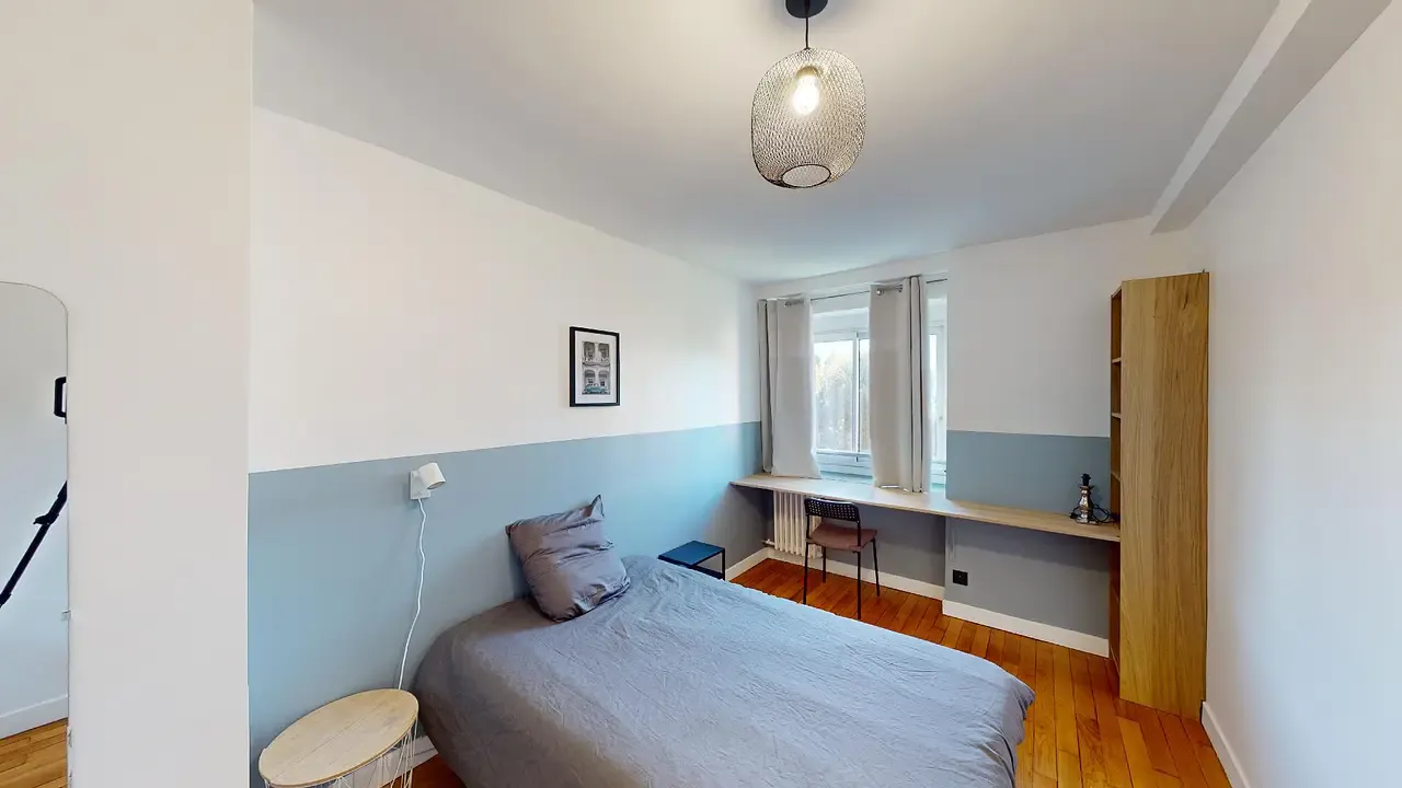 Private room in Boulevard d'Orléans, Rouen 1