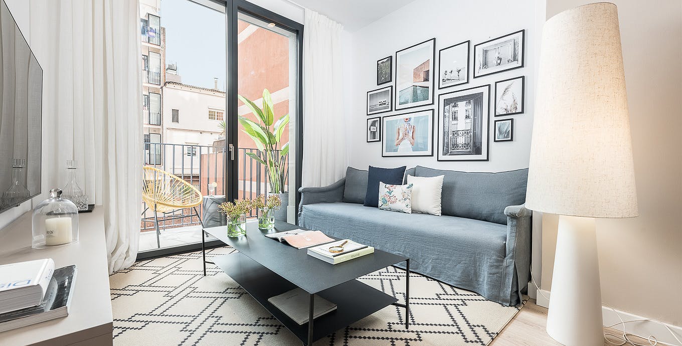 Carrer de Villarroel, Barcelona preview