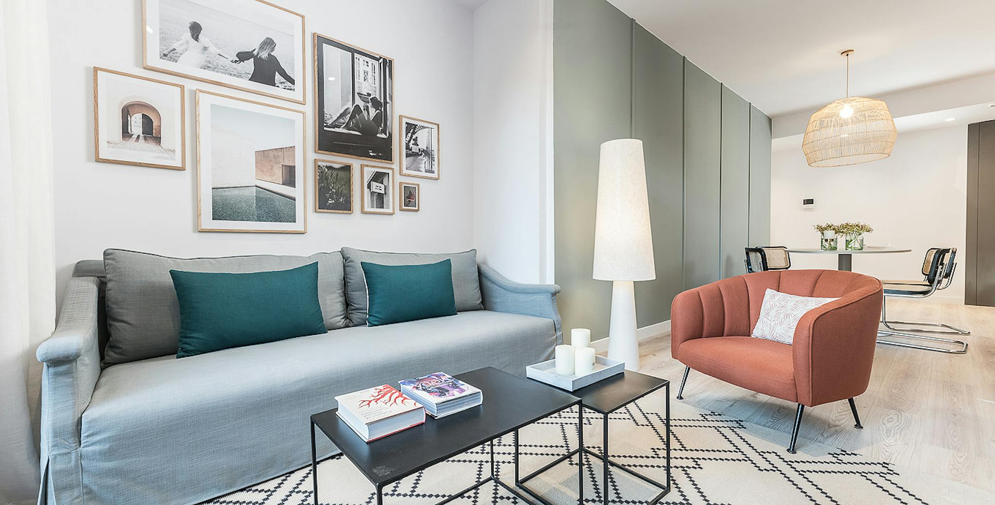 Carrer de Villarroel, Barcelona preview