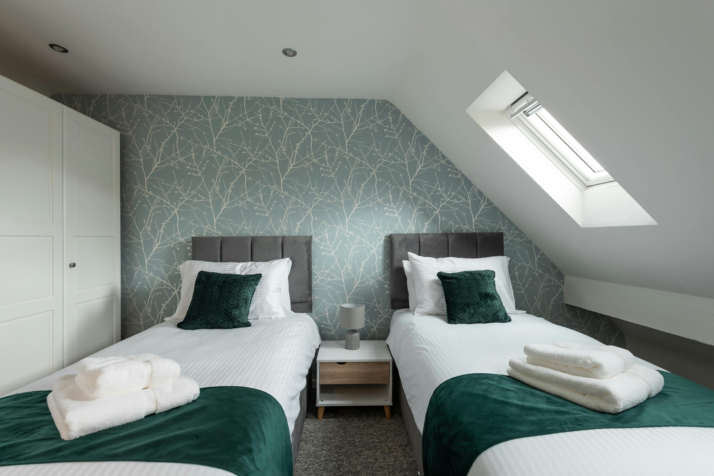 House for rent for £2,095 per month in Hull, Manor House Street