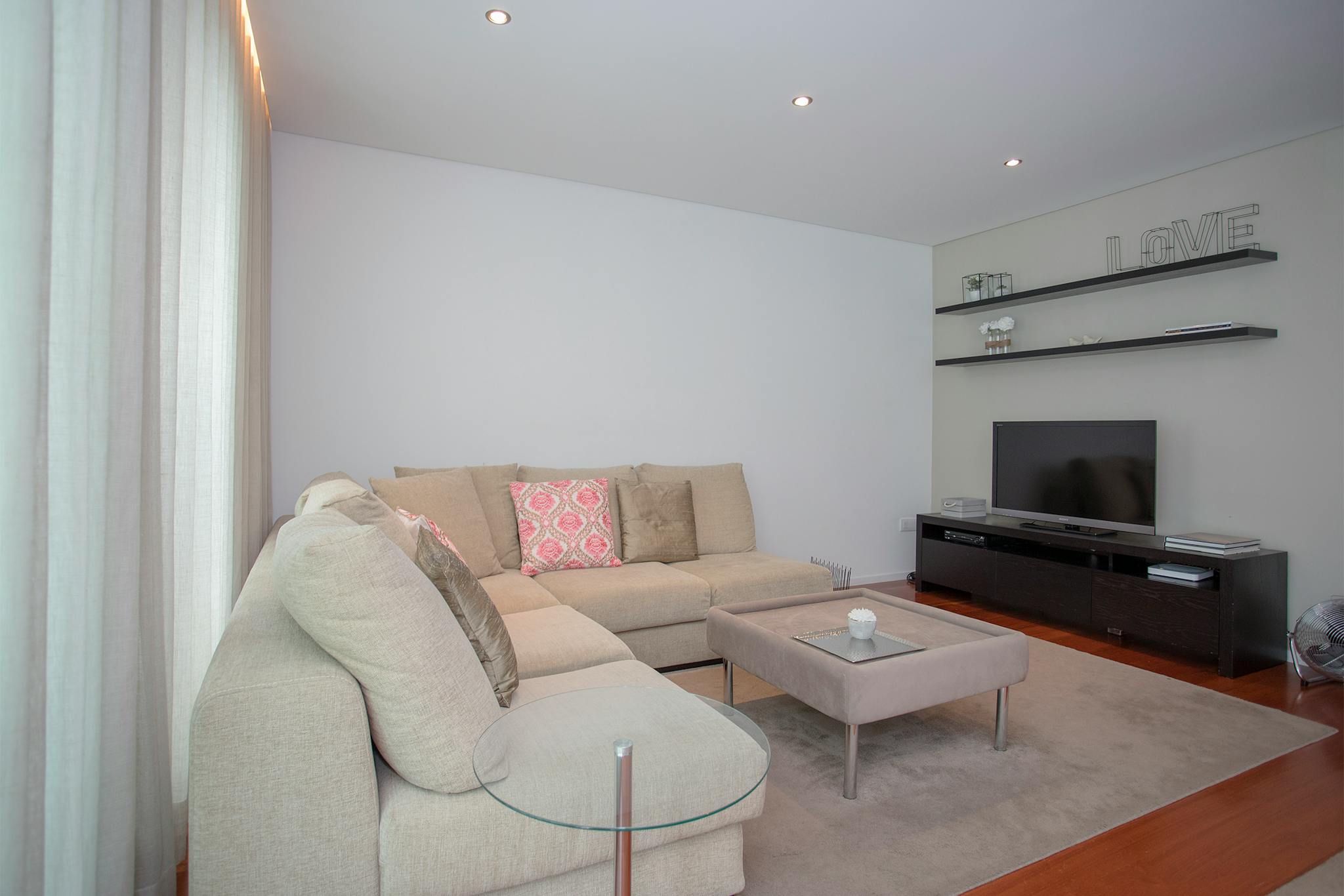 Rua da Sociedade Protectora dos Animais, Porto preview