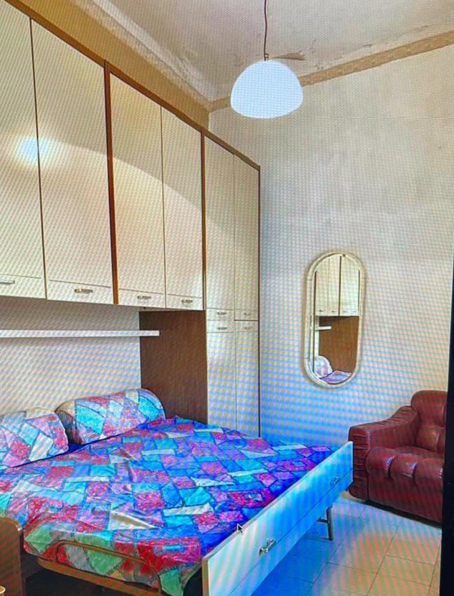 Piazza Camillo Benso di Cavour, Naples