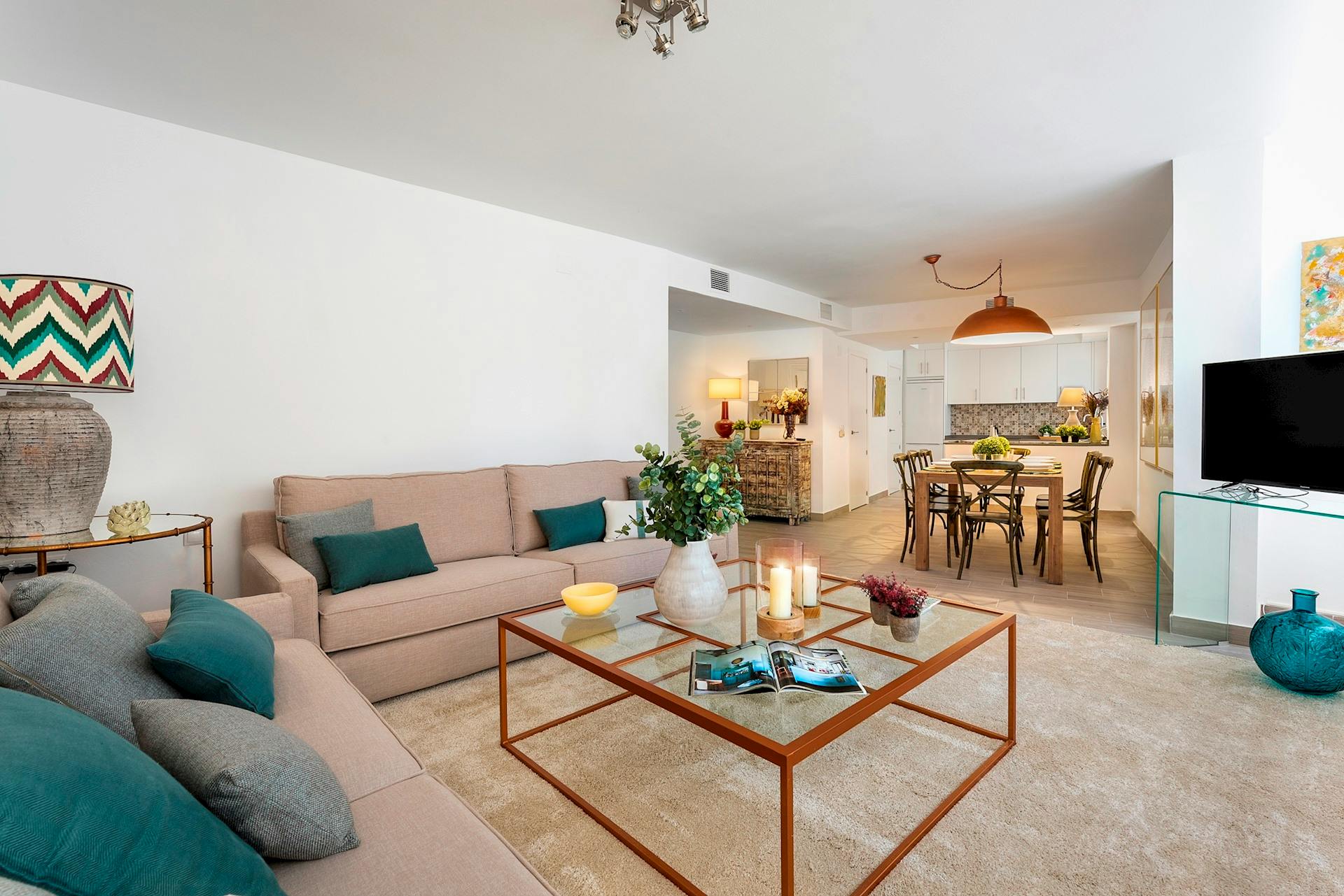 Apartment for rent for €8,021 per month in Málaga, Plaza de las Flores