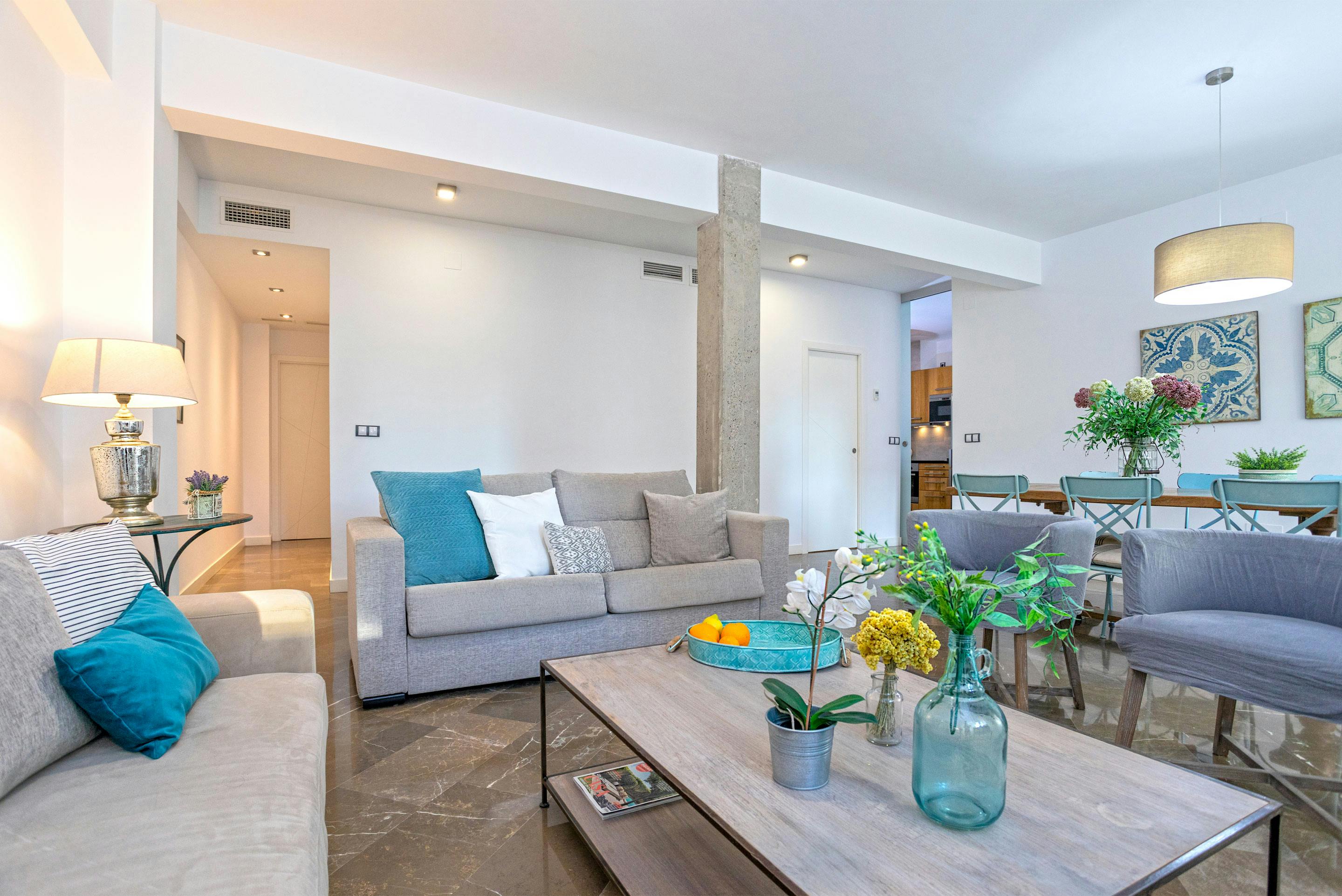 Apartment for rent for €4,763 per month in Málaga, Calle Litoral