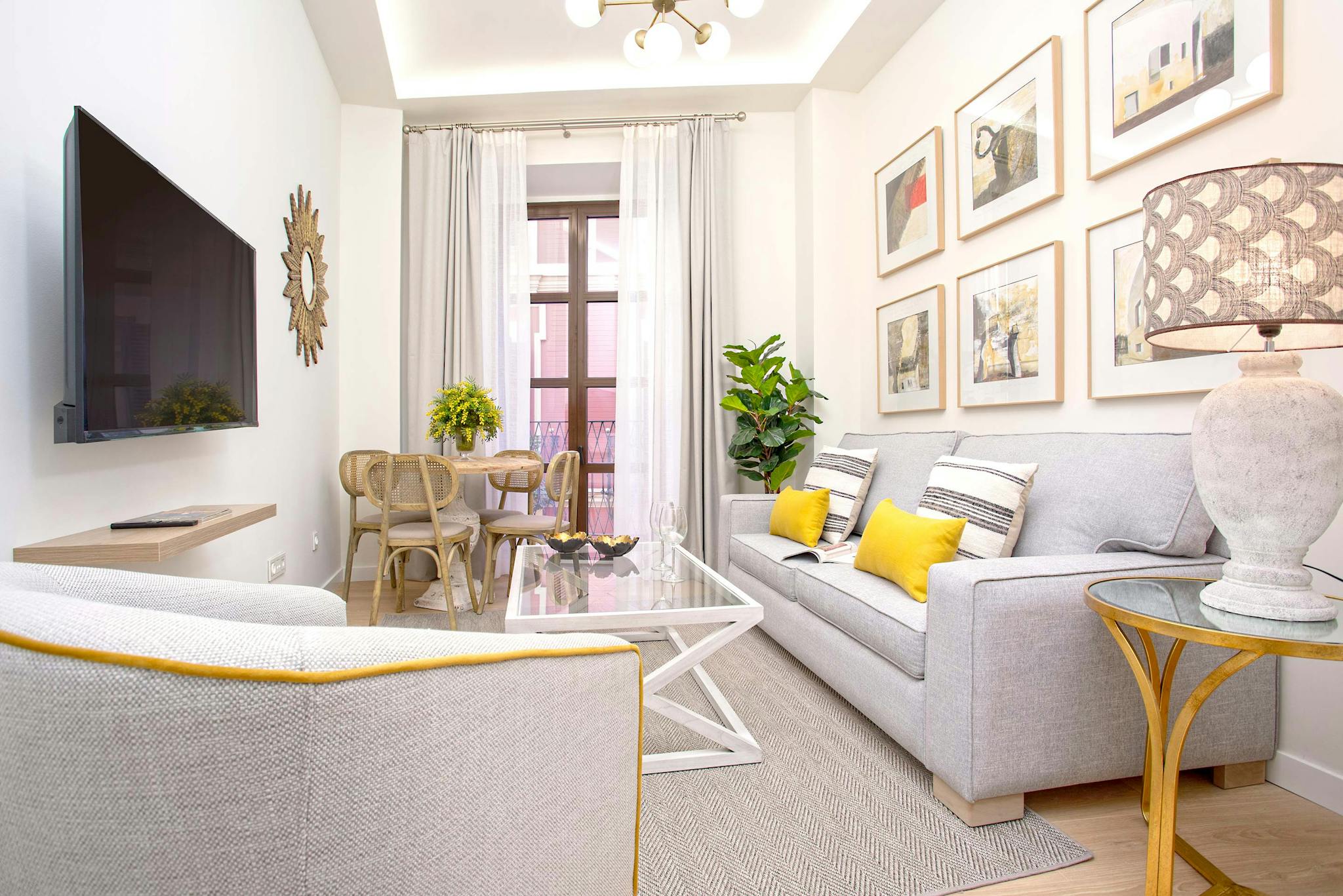 Calle Alfonso XII, Sevilla preview