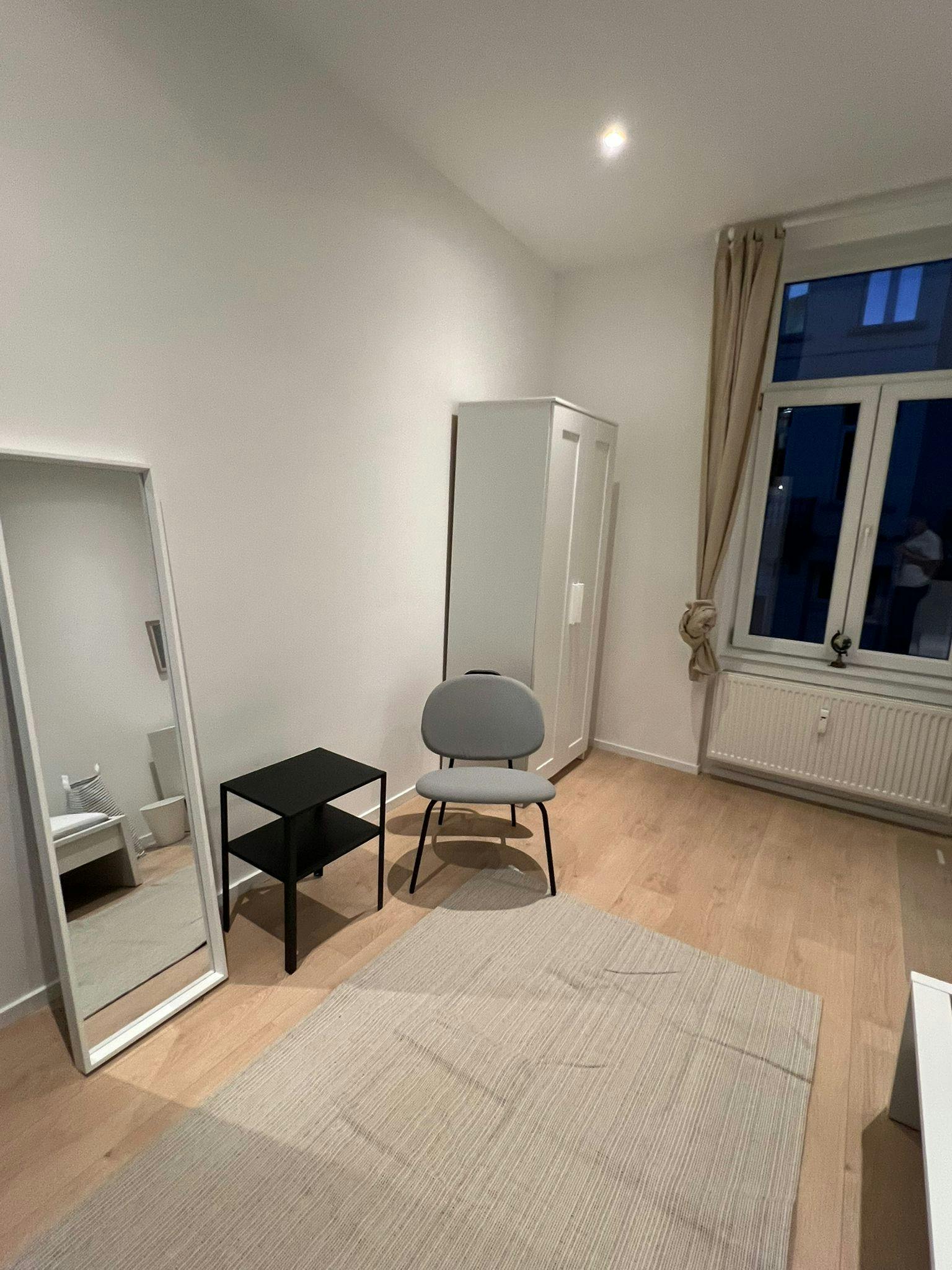 Apartment Saint-Josse-Ten-Noode, 1 bed, 15m² — photo 6