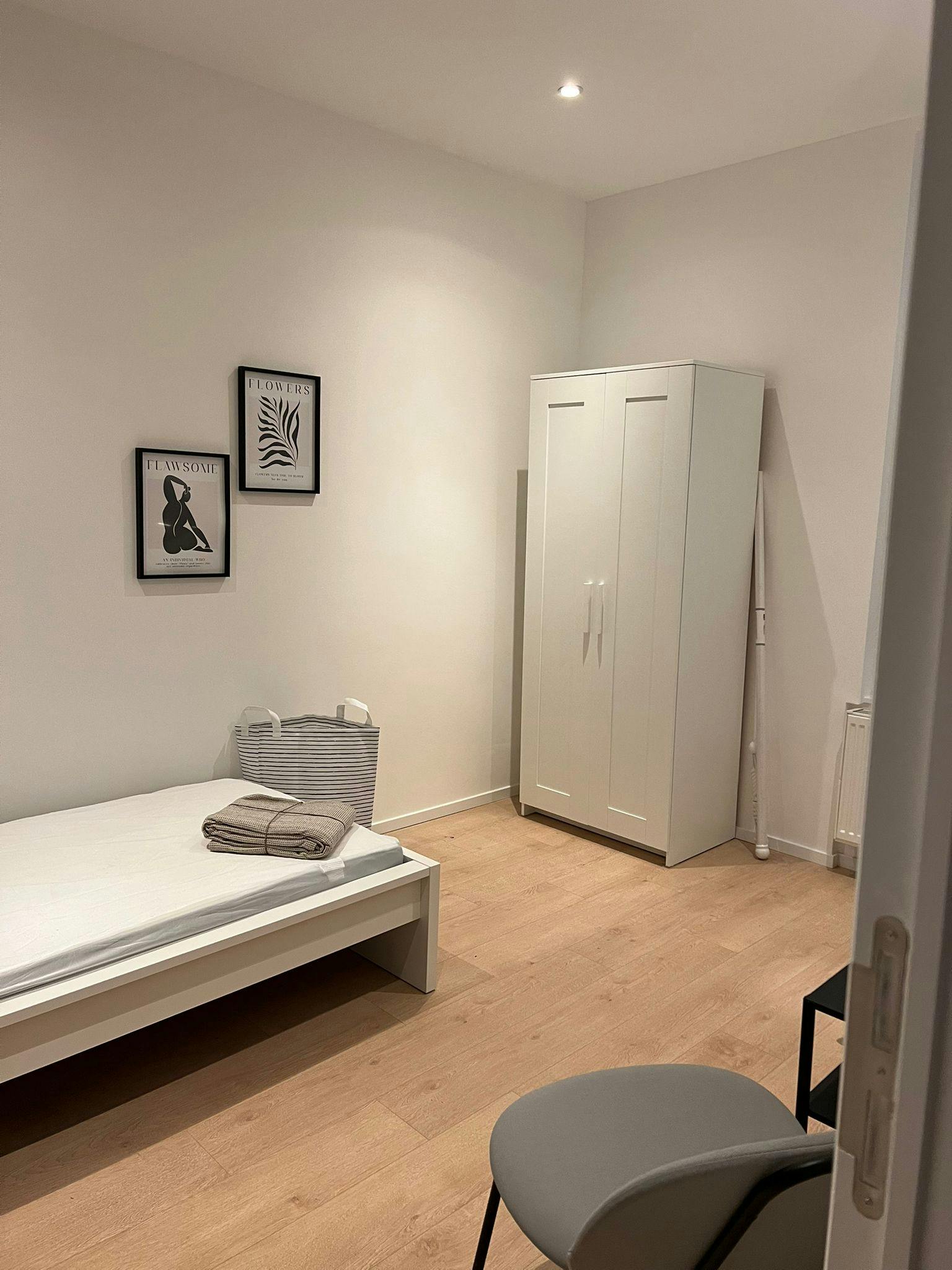Apartment Saint-Josse-Ten-Noode, 1 bed, 15m² — photo 3