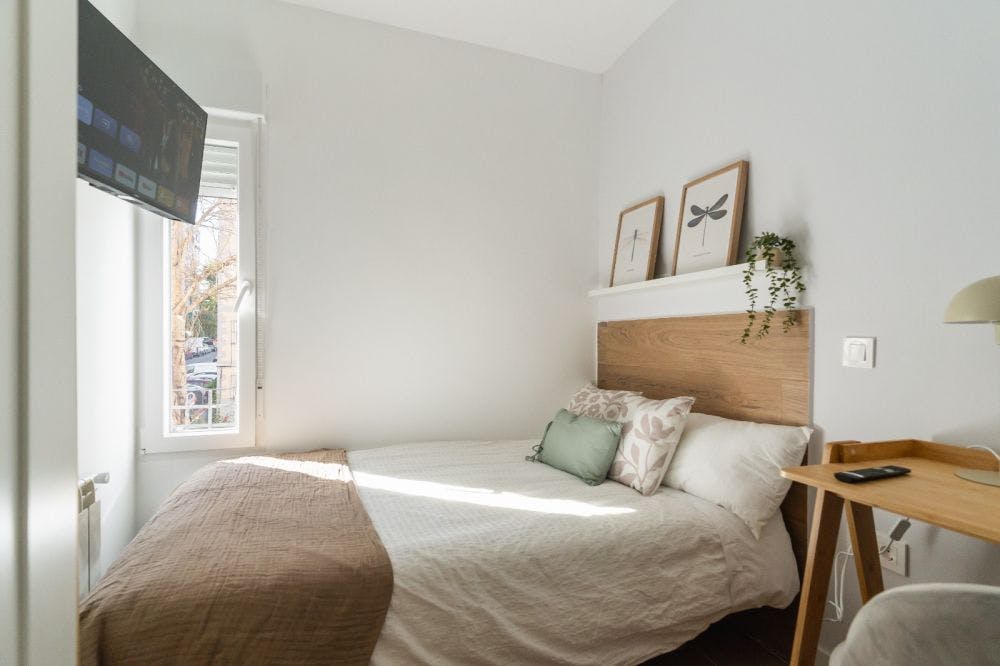 Private room for rent for €680 per month in Madrid, Calle de Alejandro Sánchez