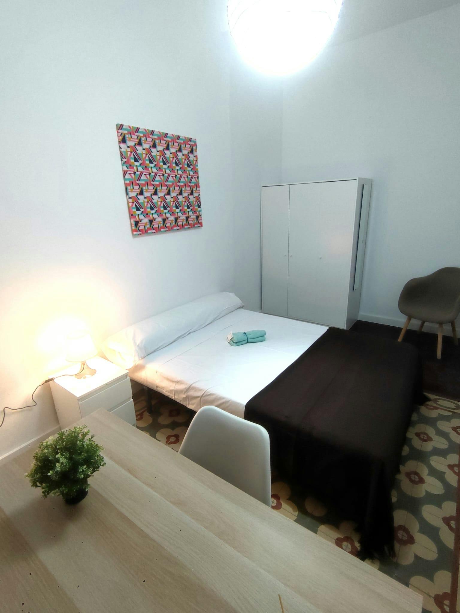 Chambre privée à louer pour 320 €/mois à Almería, Calle Trajano
