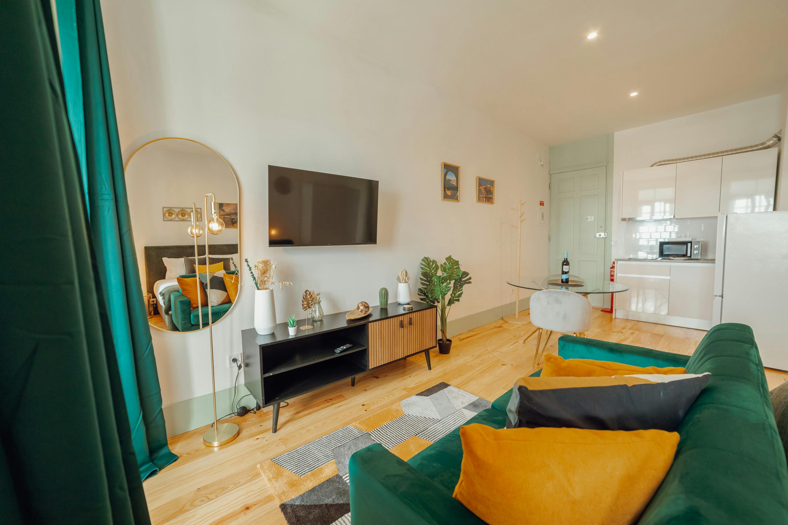 Rua da Lapa, Porto preview