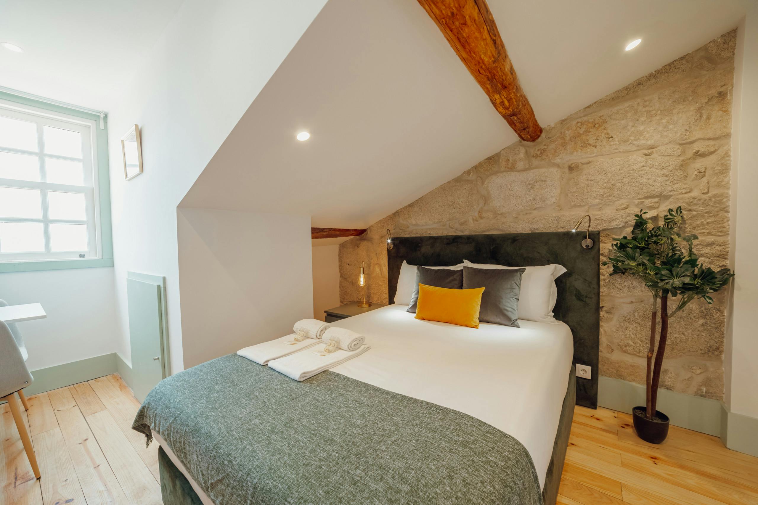 Apartment for rent for €914 per month in Porto, Rua da Lapa