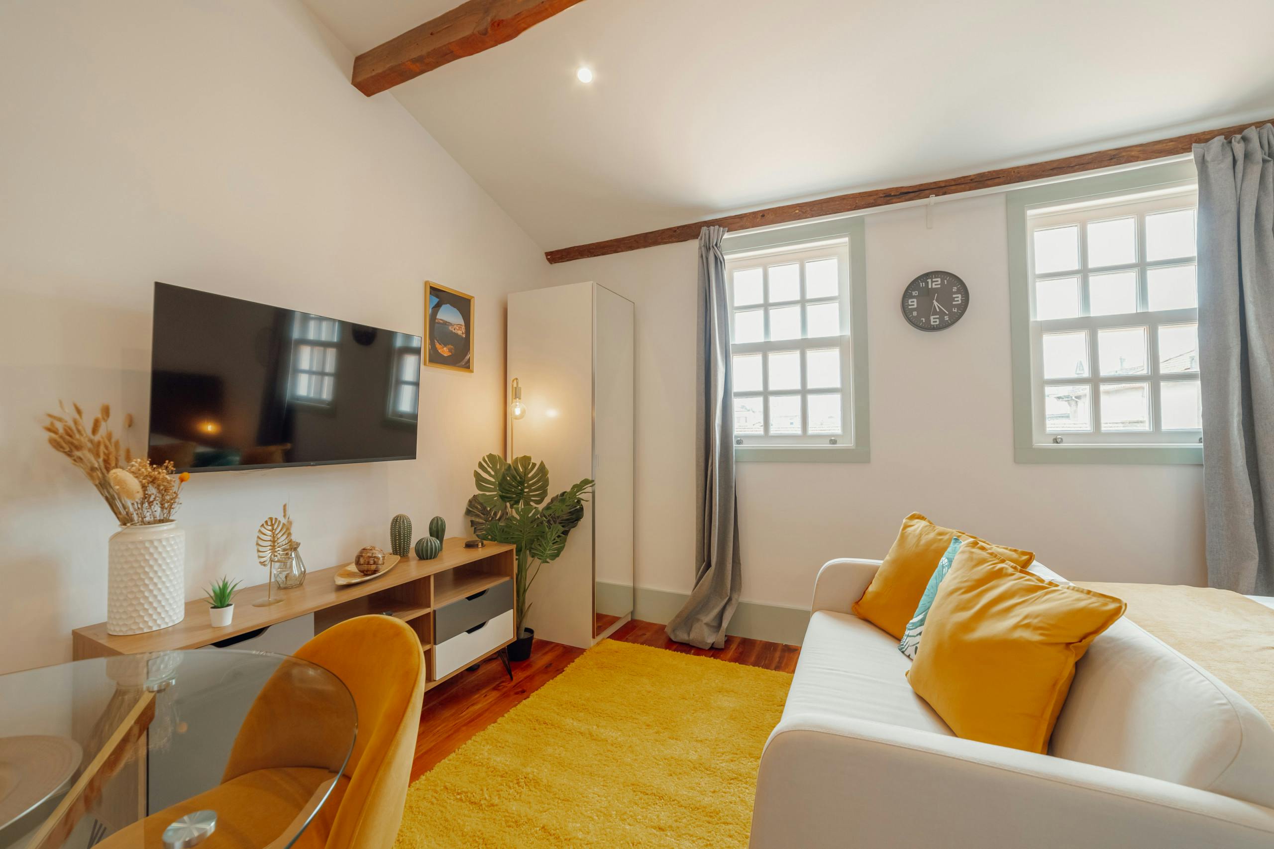 Rua da Lapa, Porto preview