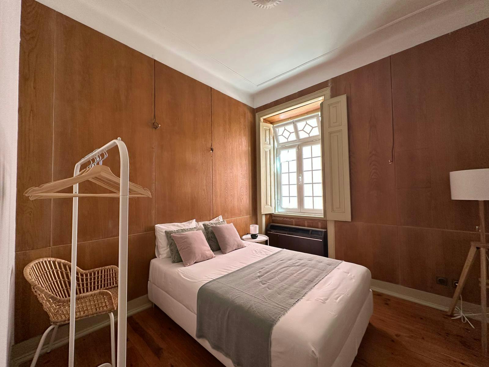 Private room for rent for €550 per month in Lisbon, Avenida Doutor Magalhães Lima