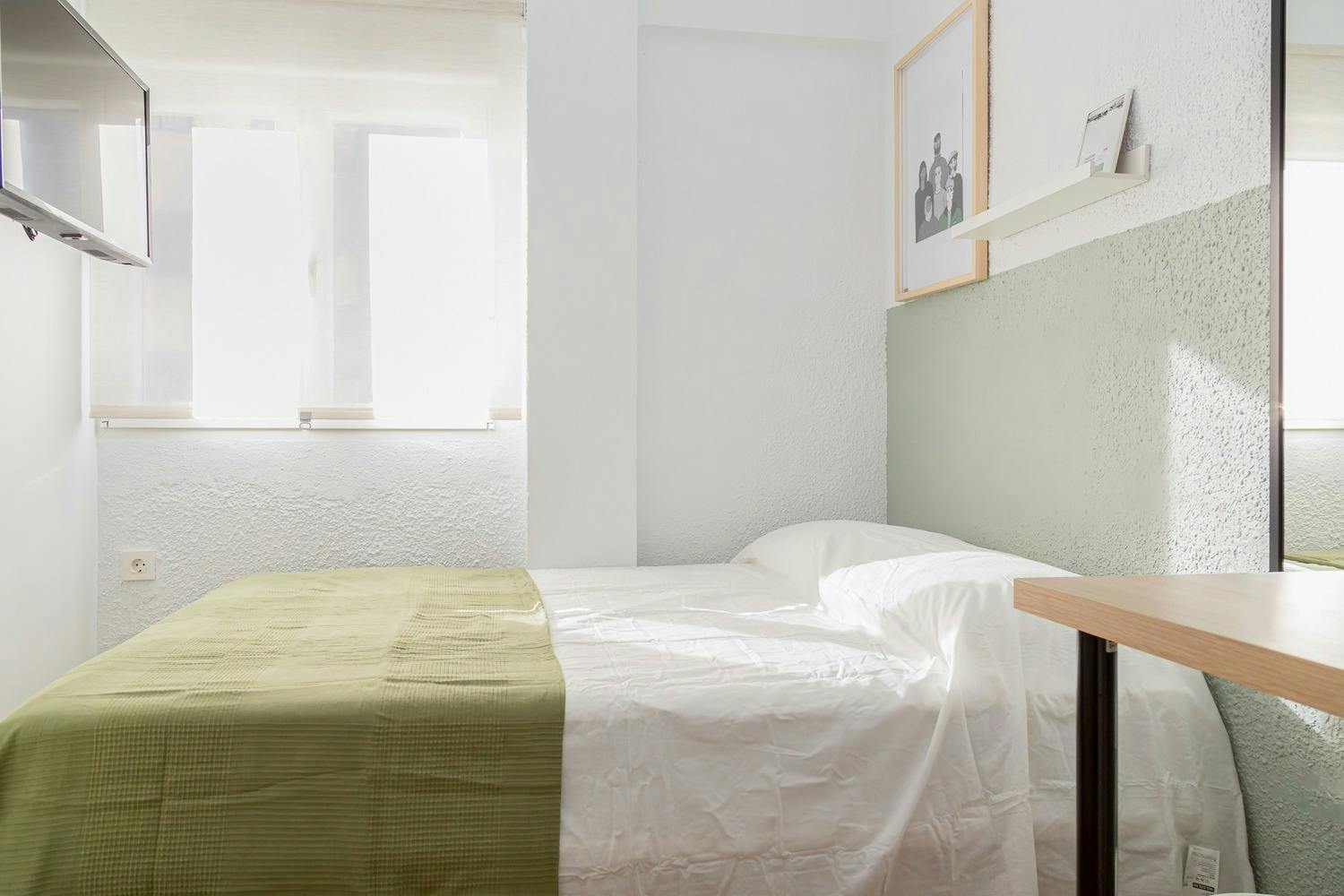 Pokój prywatny do wynajęcia za 325 € miesięcznie w mieście Zaragoza, Calle Batalla de Clavijo