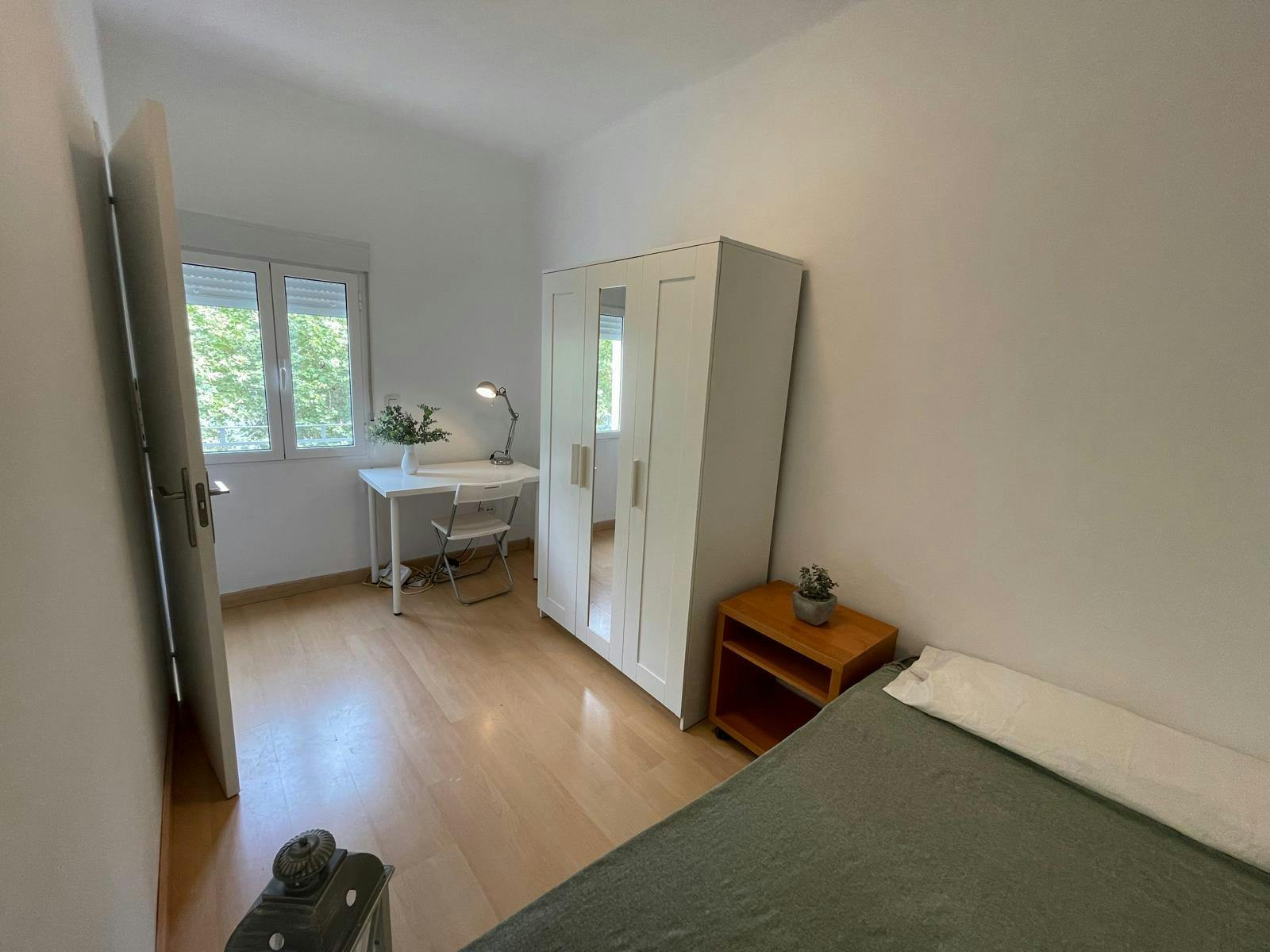 Calle Gonzalo de Berceo, Sevilla preview