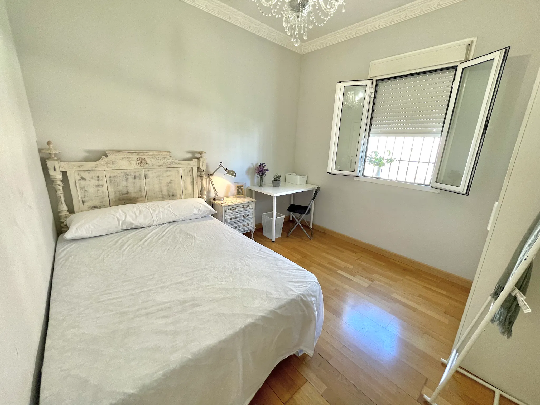 Calle Porvenir, Sevilla preview