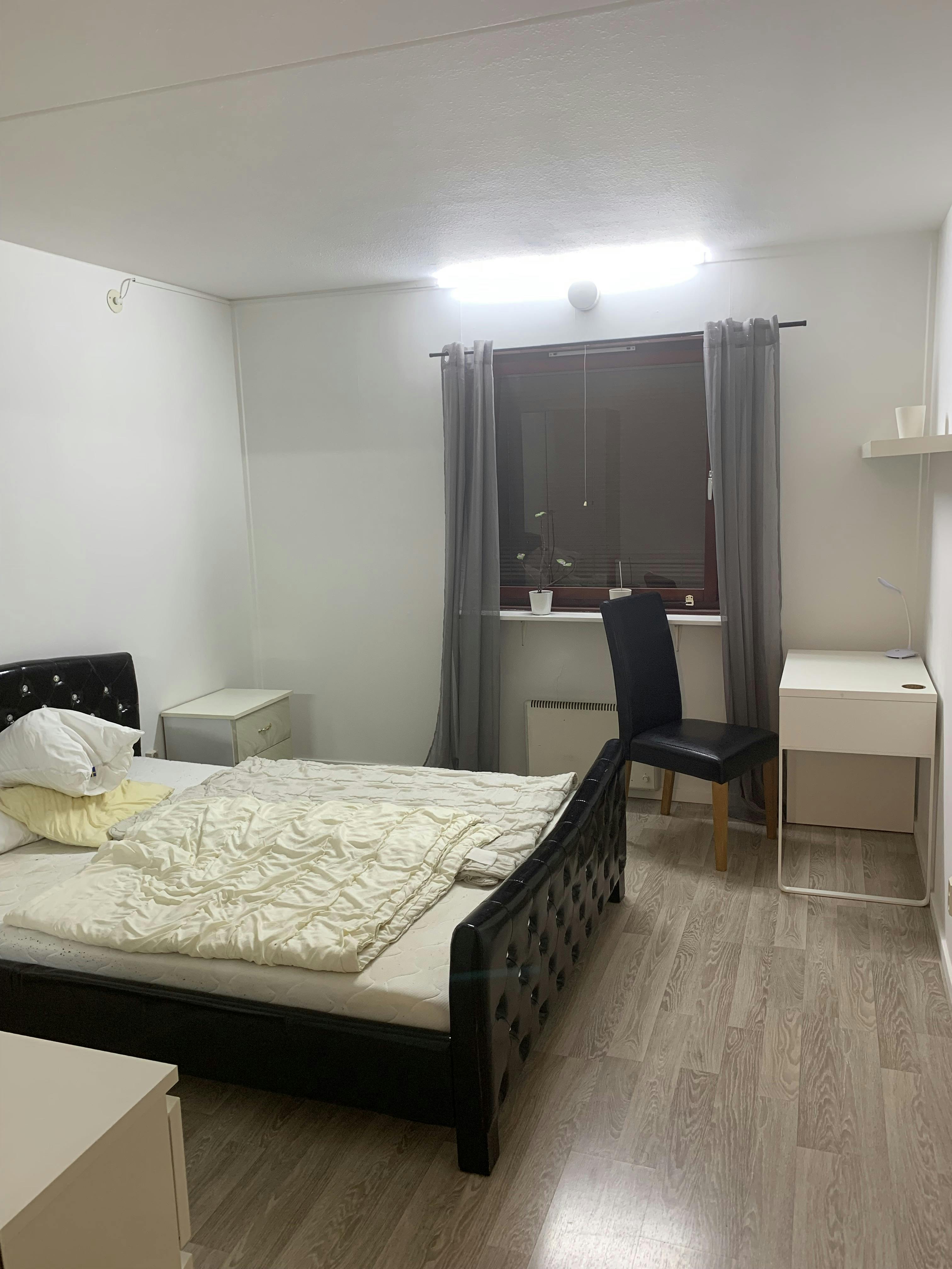 Private room for rent for SEK 5,500 per month in Mölndal, Peppareds Torg