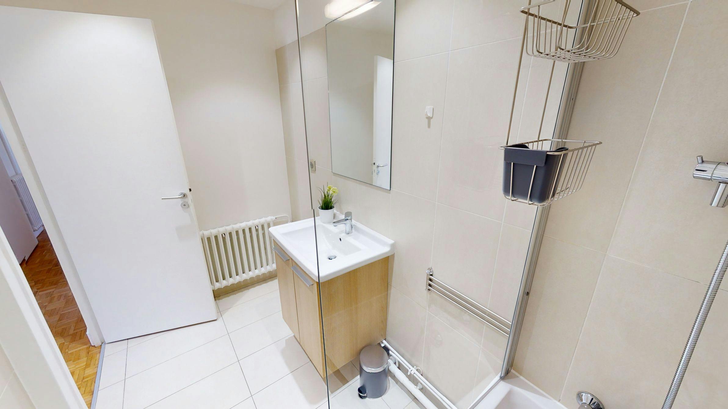 Apartment Paris, 1 bed, 10m² — photo 5