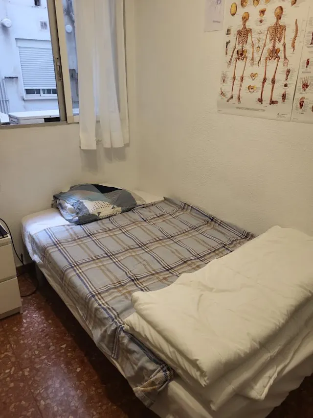 Private room in Carrer d'Alboraia, Valencia (1569648) room image 2
