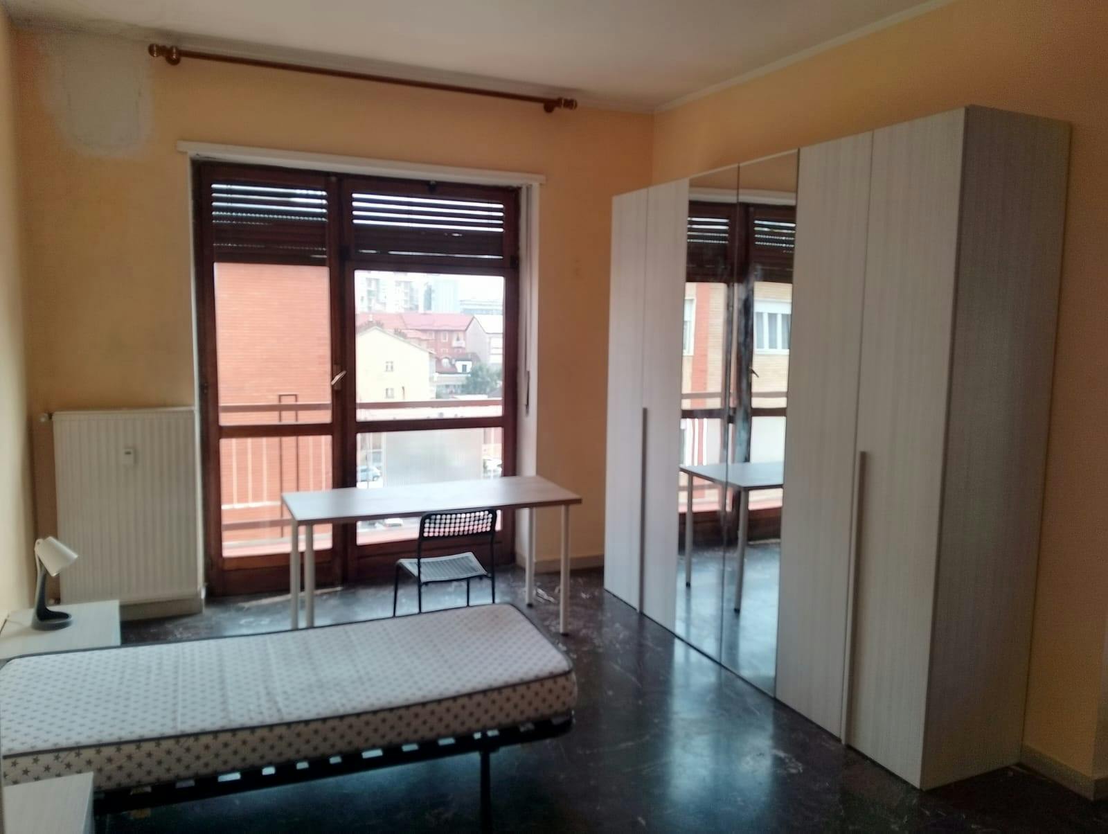 Stanza privata in affitto a 600 € al mese a Turin, Via Eritrea