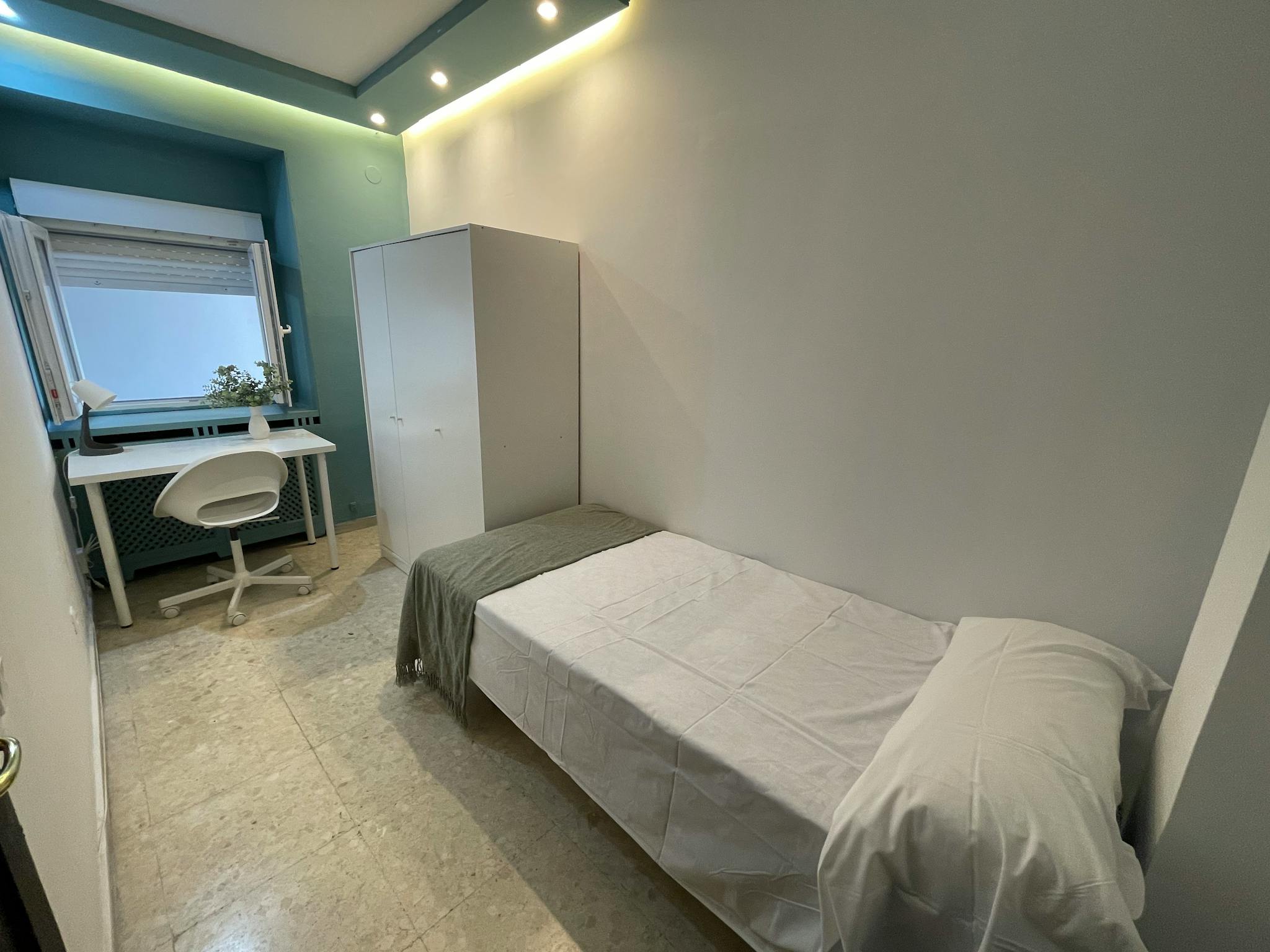 Calle Ciudad de Ronda, Sevilla preview