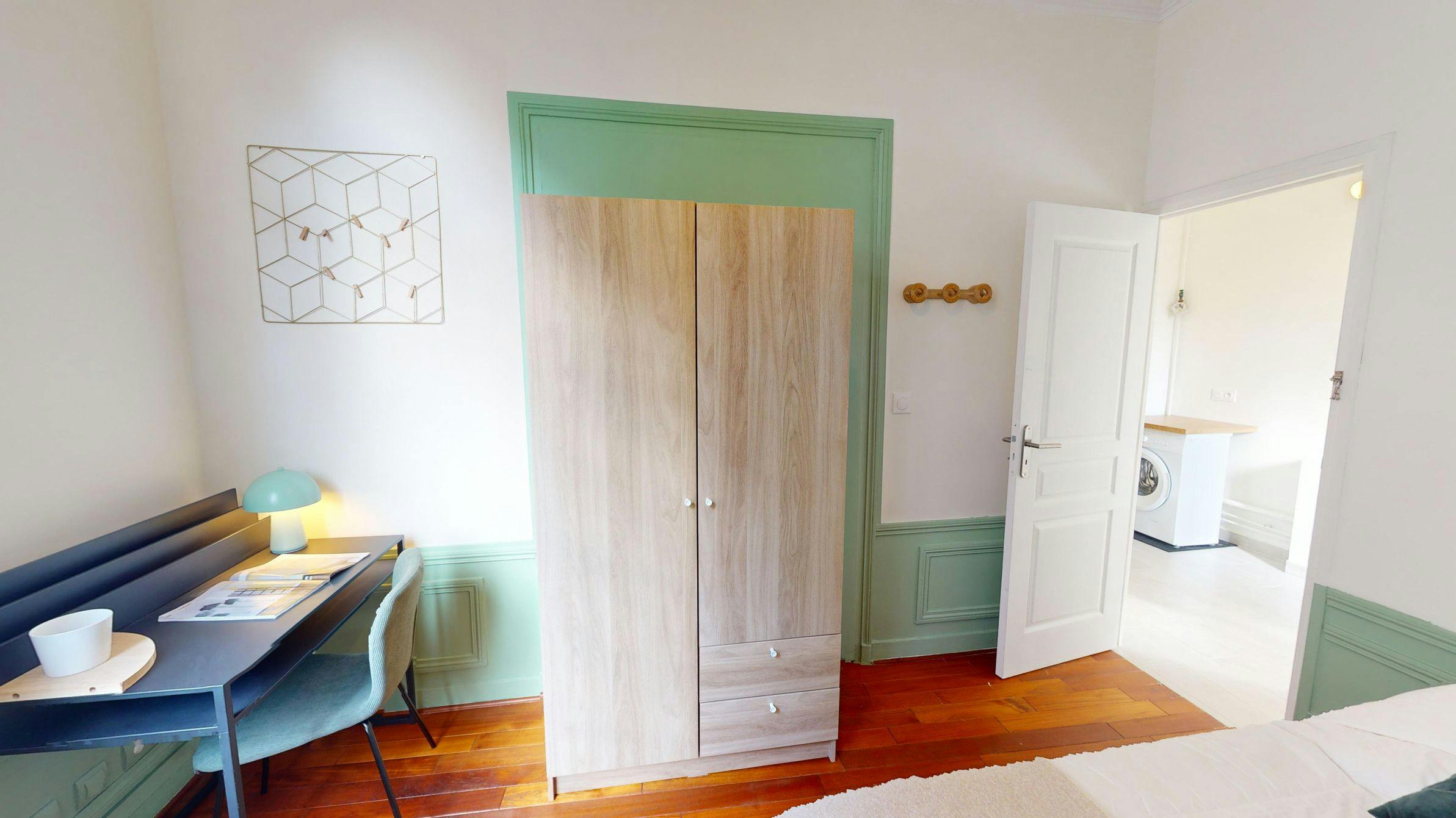 Apartment Paris, 1 bed, 9m² — photo 3