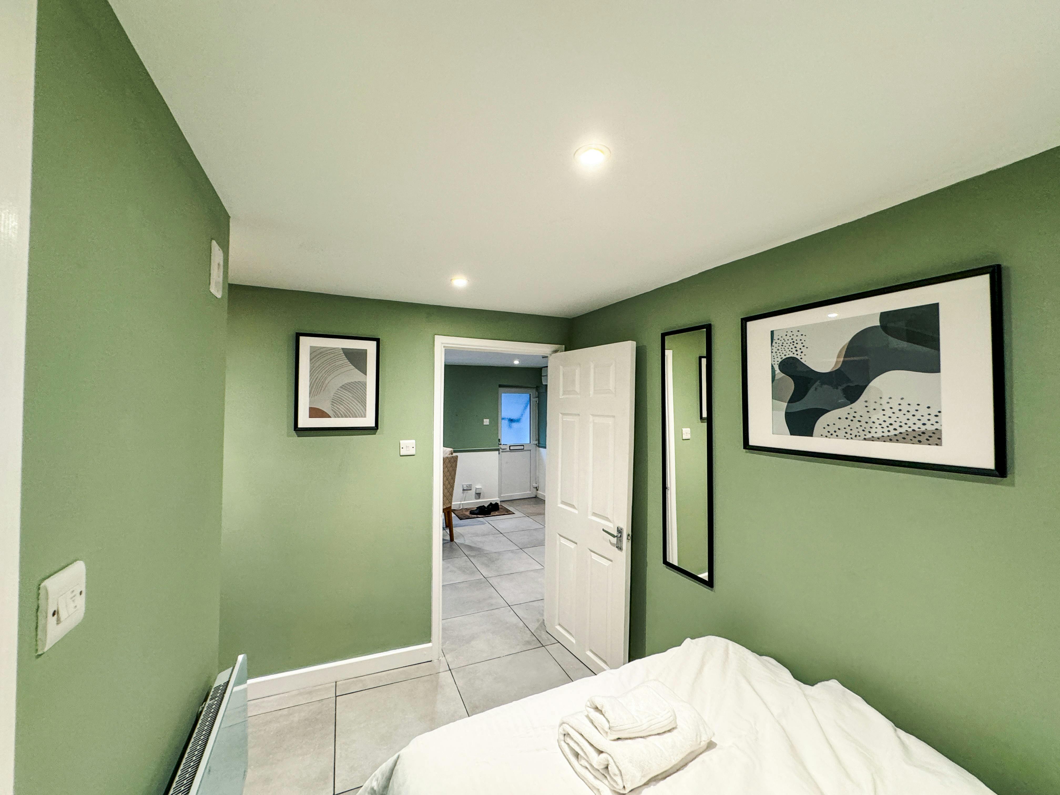 Appartement à louer pour 3 100 £GB/mois à Reading, Vachel Road