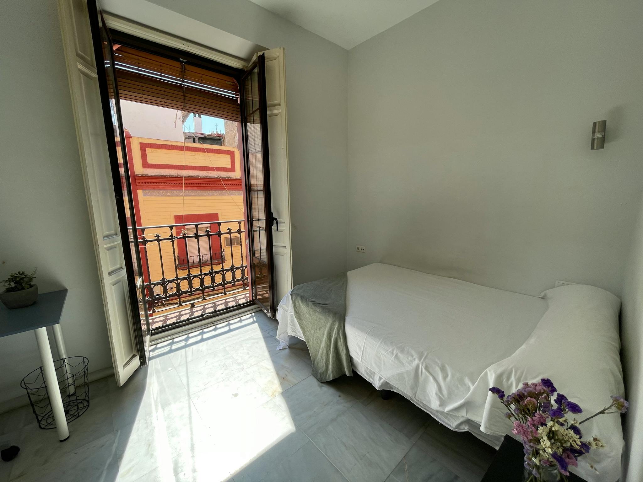 Calle San Luis, Sevilla preview