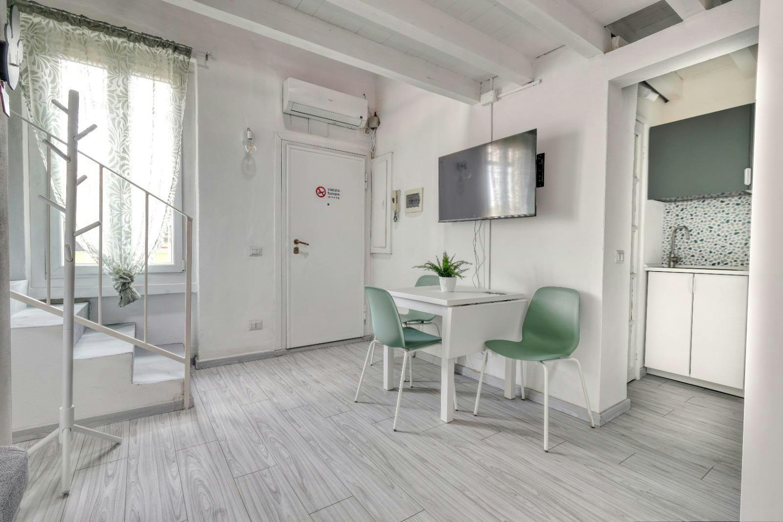Apartment for rent for €1,300 per month in Milan, Via Alessandro Tadino