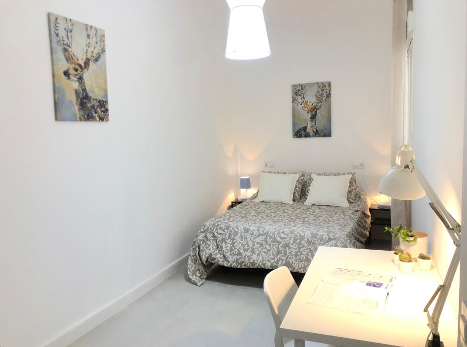 Calle Bustos Tavera, Sevilla preview