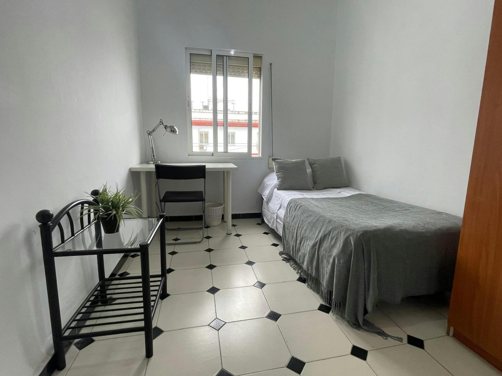 Calle López de Gomara, Sevilla preview