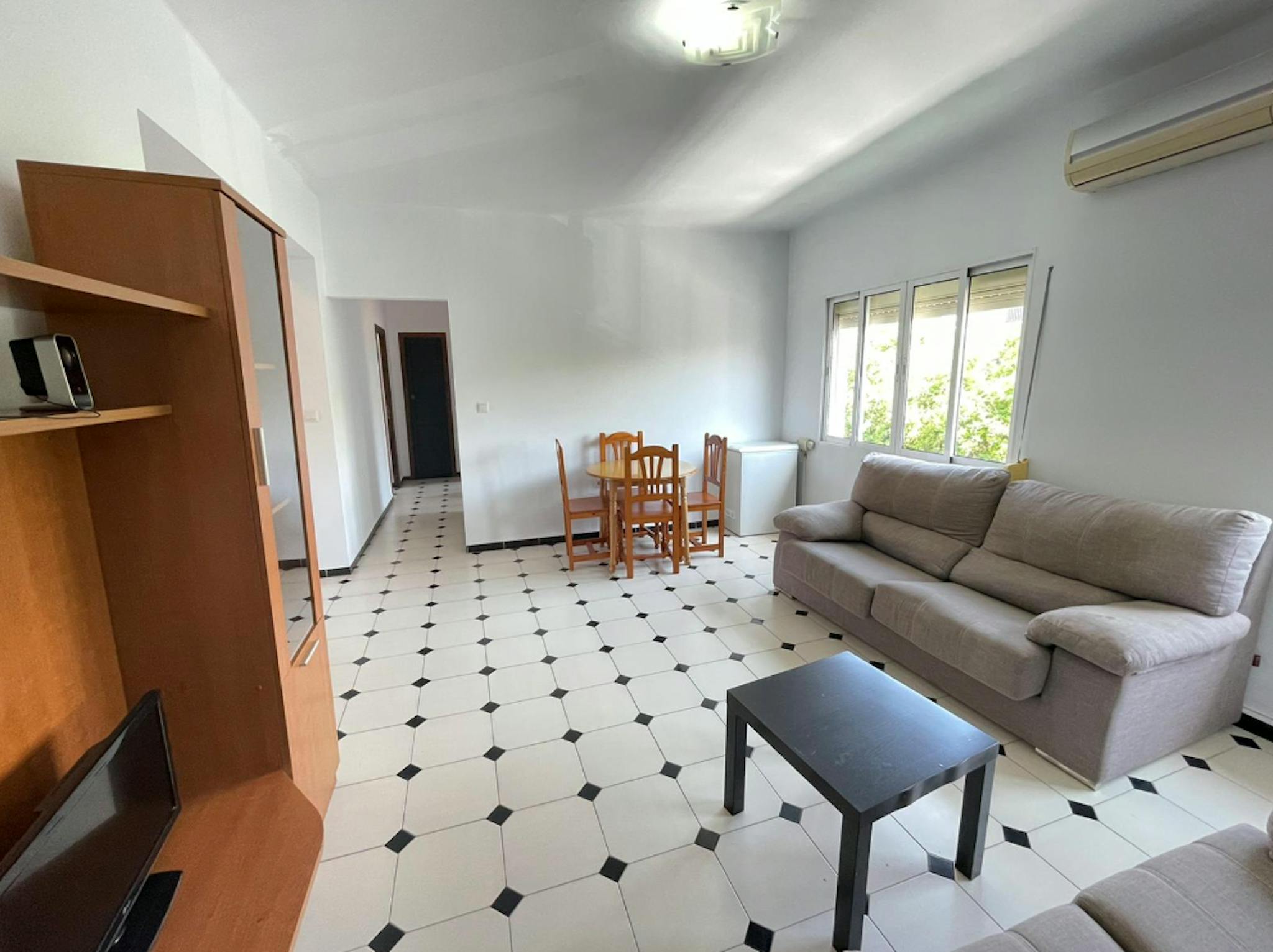 Calle López de Gomara, Sevilla preview