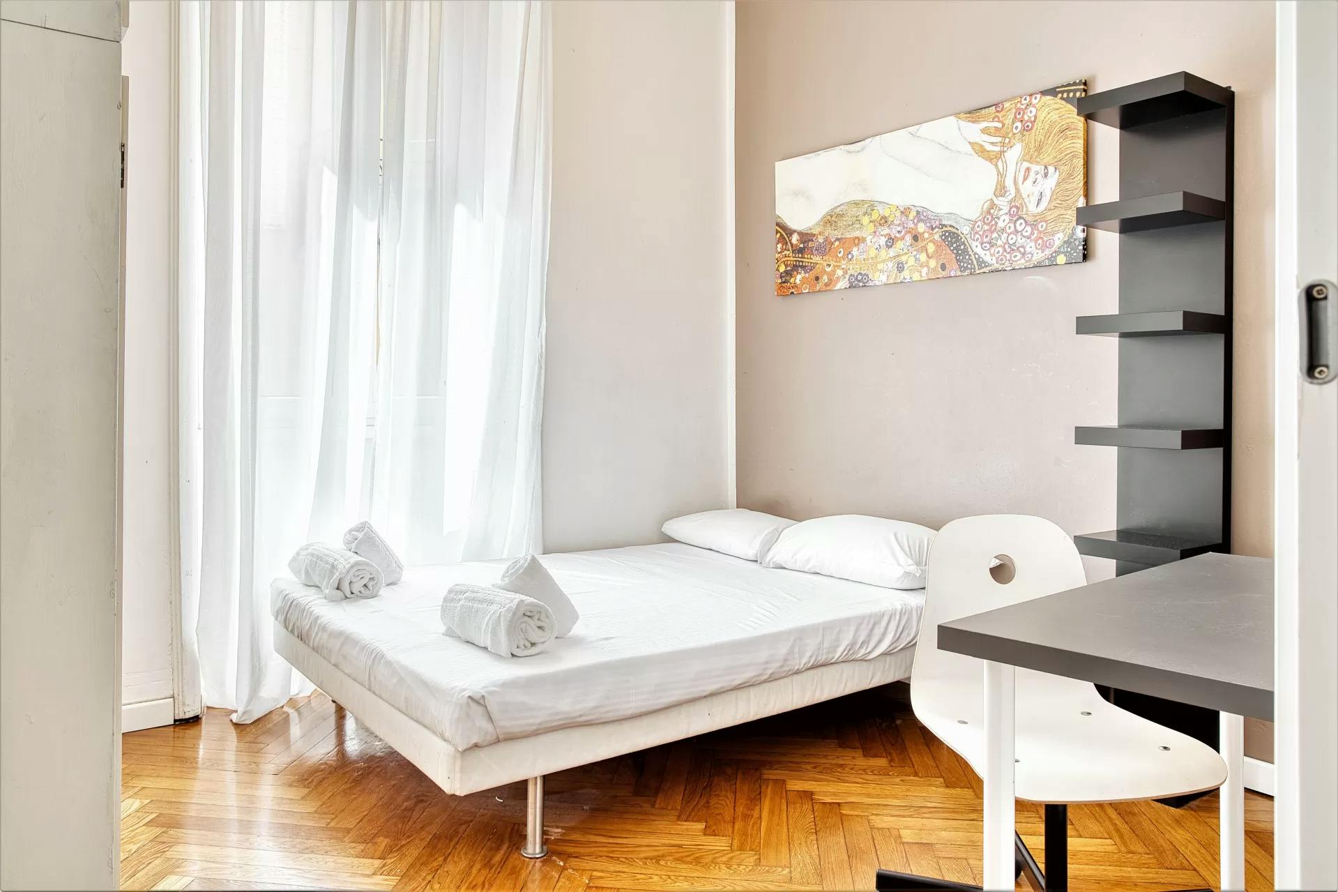 Apartment for rent for €3,000 per month in Milan, Via Achille Mauri
