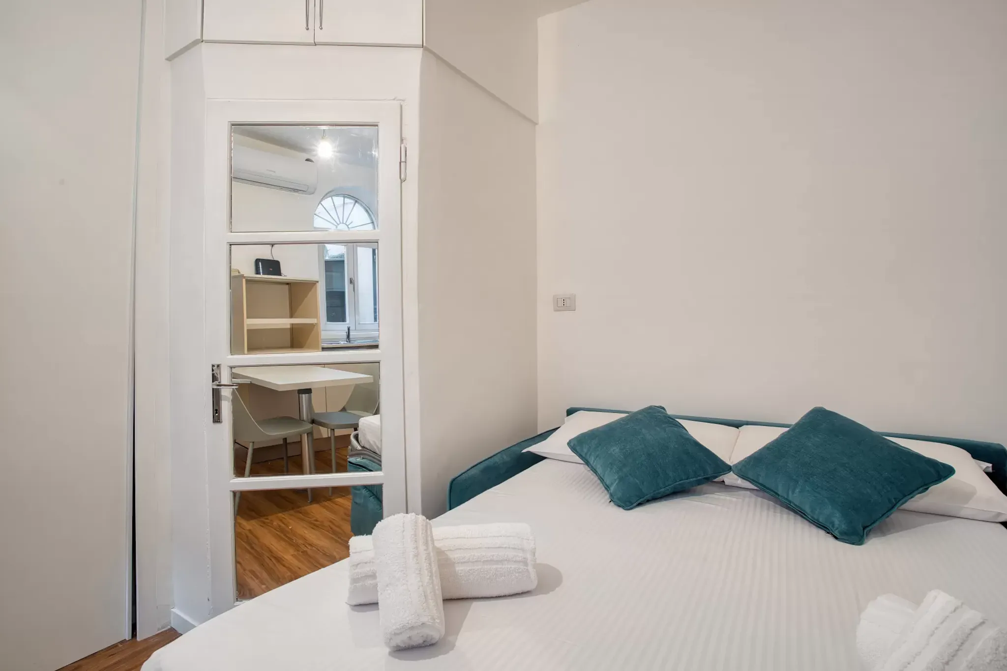 Corso di Porta Ticinese, Milan preview