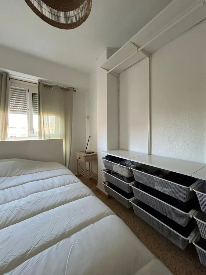Private room in Carrer d'Isaac Peral, Valencia (1570241) ROOM
