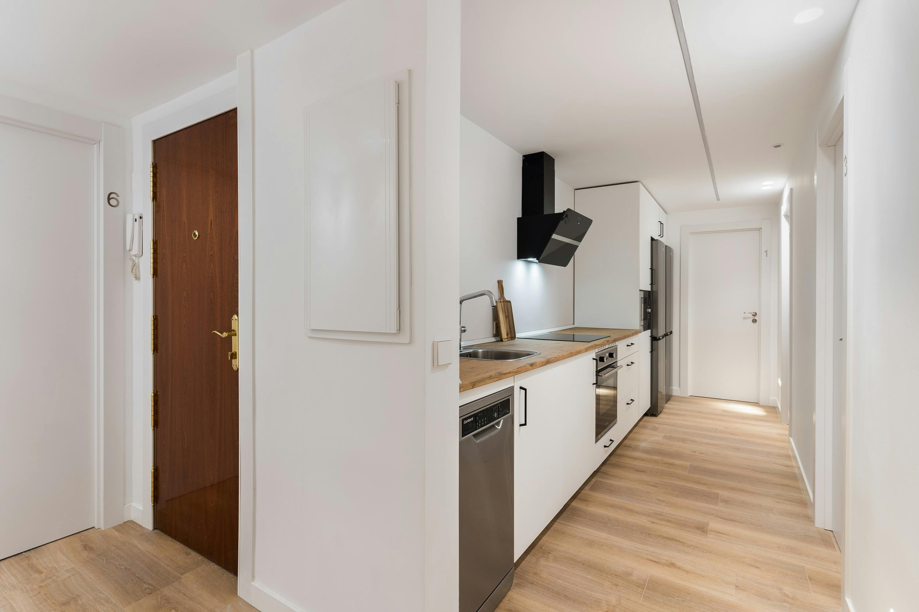 Apartment Madrid, 1 bed, 10m² — photo 9
