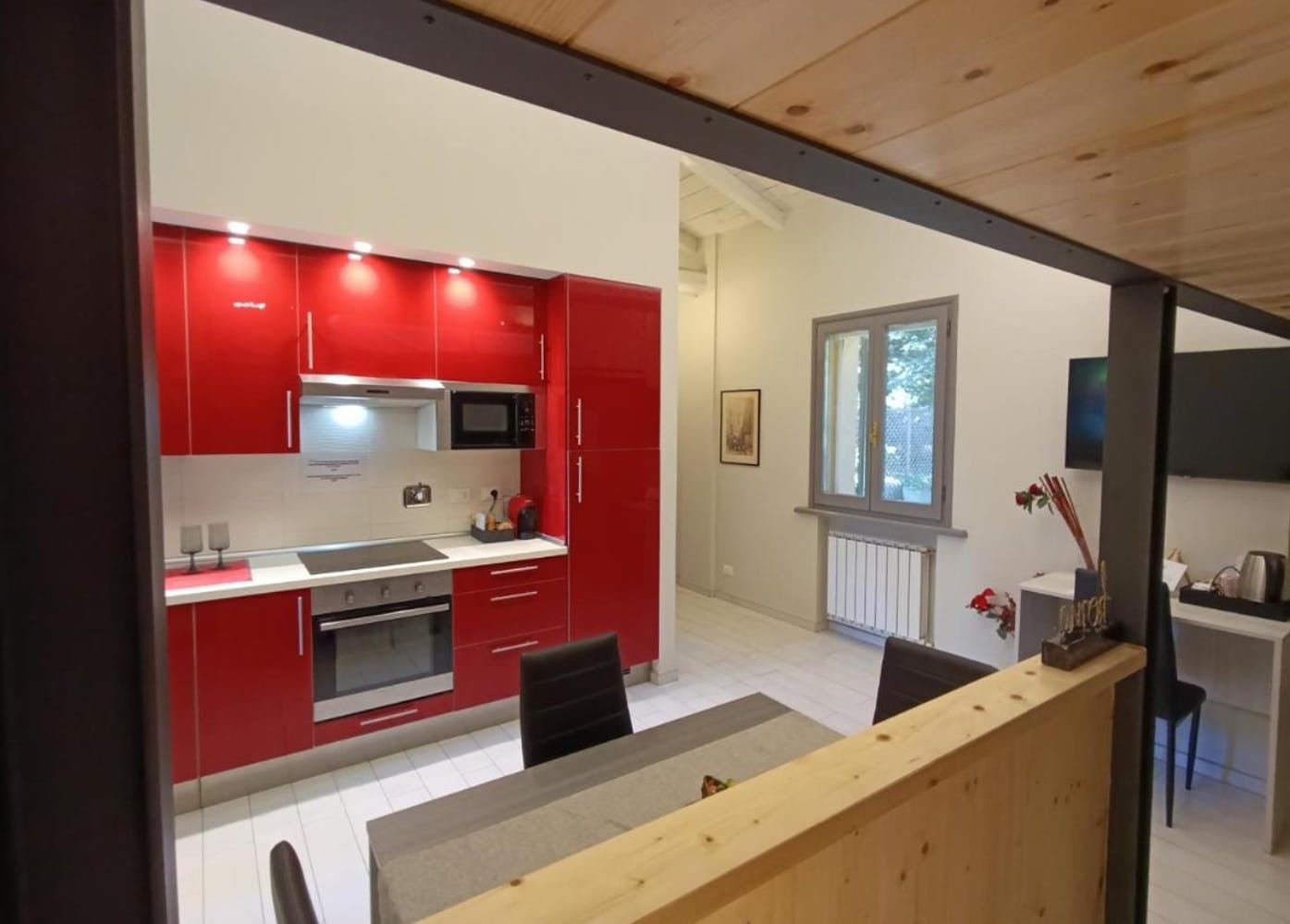 Studio for rent for €1,600 per month in Bologna, Via Caduti della Via Fani