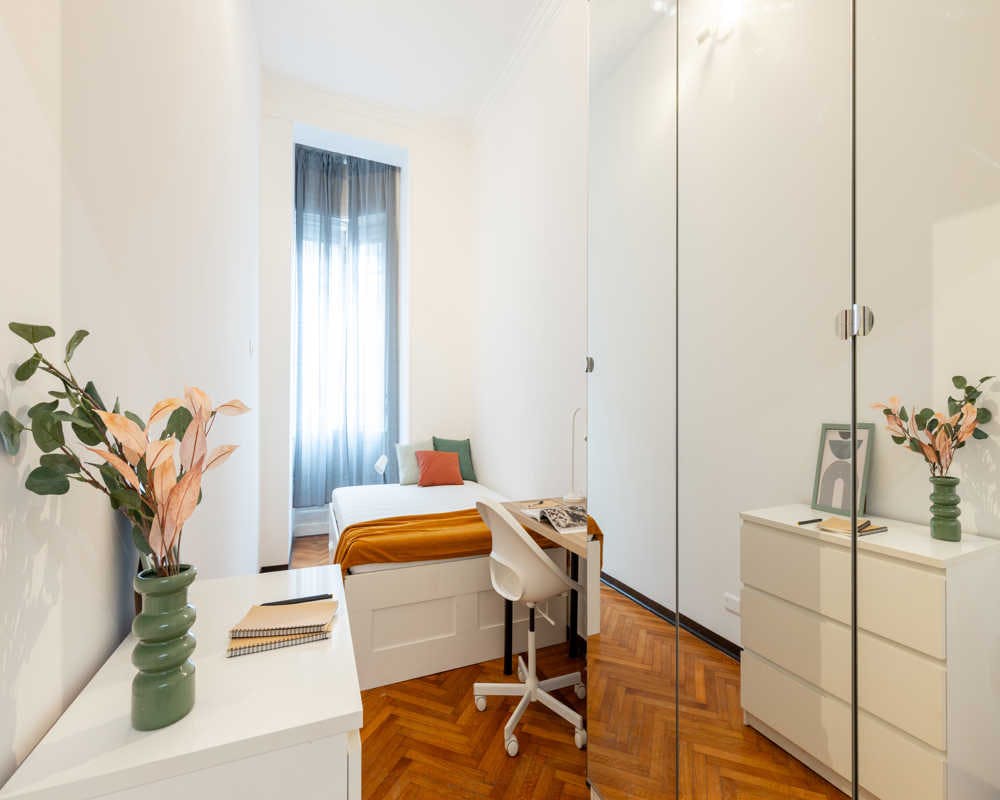 Viale Regina Giovanna, Milan preview