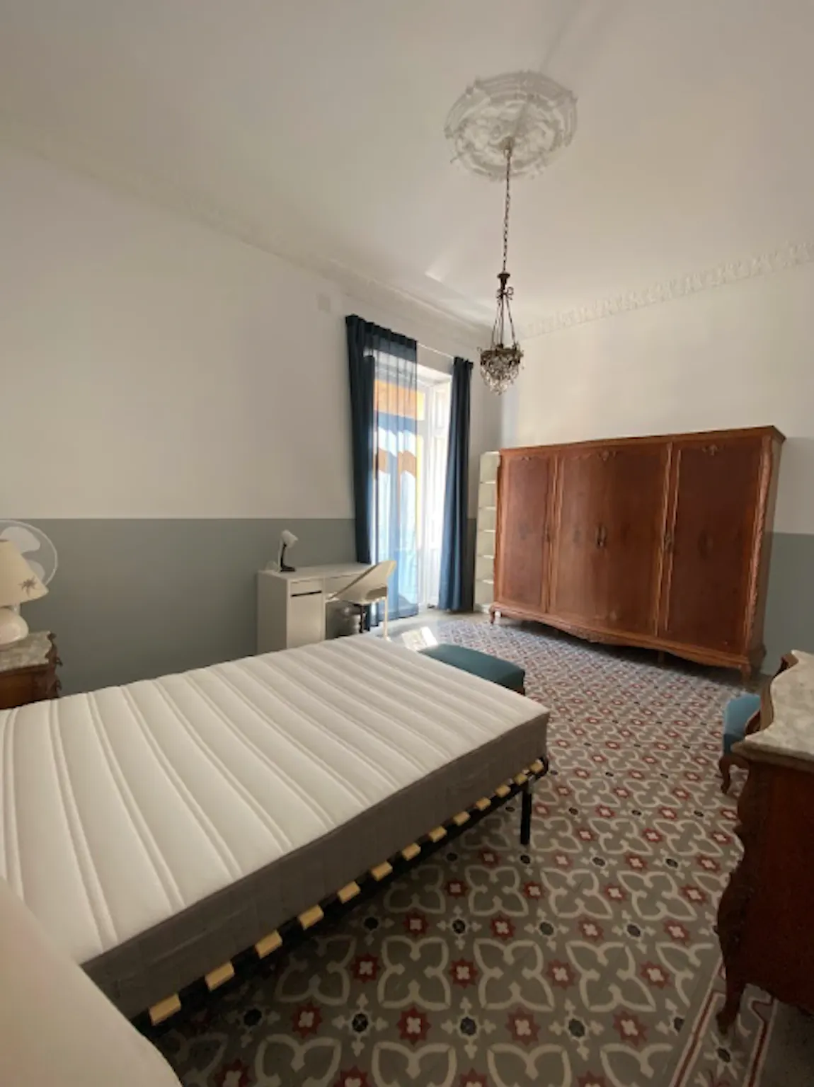 Carrer de l'Almodí, Valencia preview