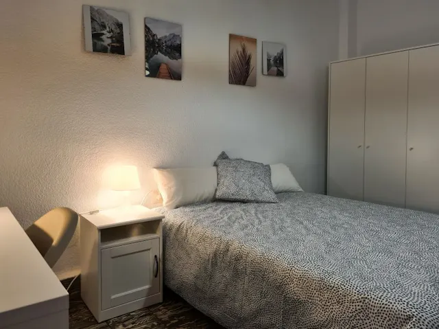 Private room in Calle de Castellón, Valencia (1570341) room image 2