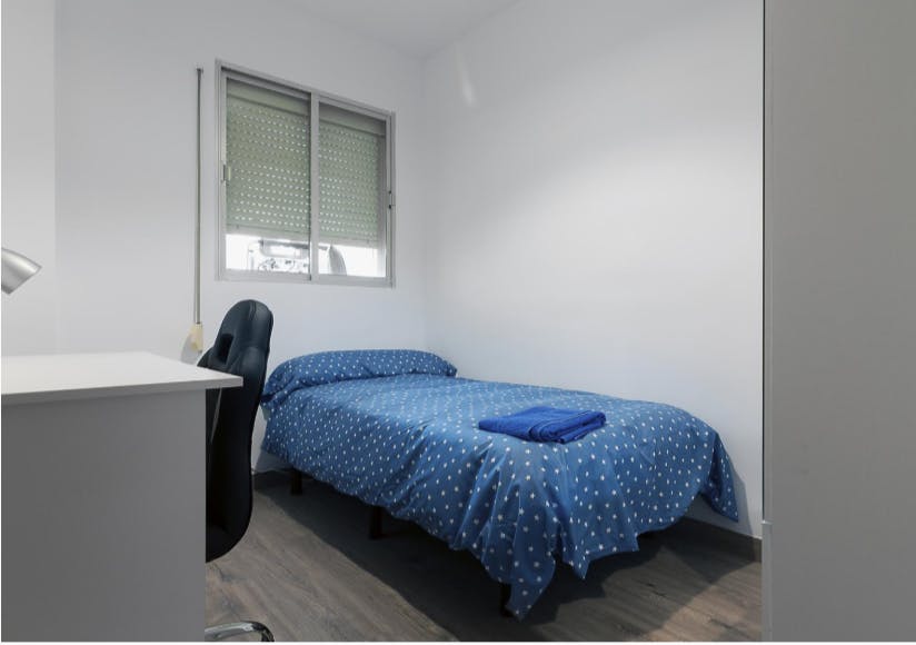 Apartment Valencia, 1 bed, 10m² — photo 2