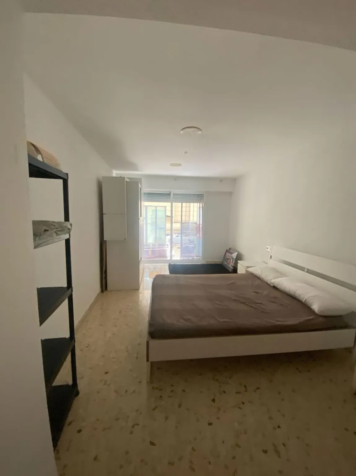 Carrer del Periodista José Ombuen, Valencia preview