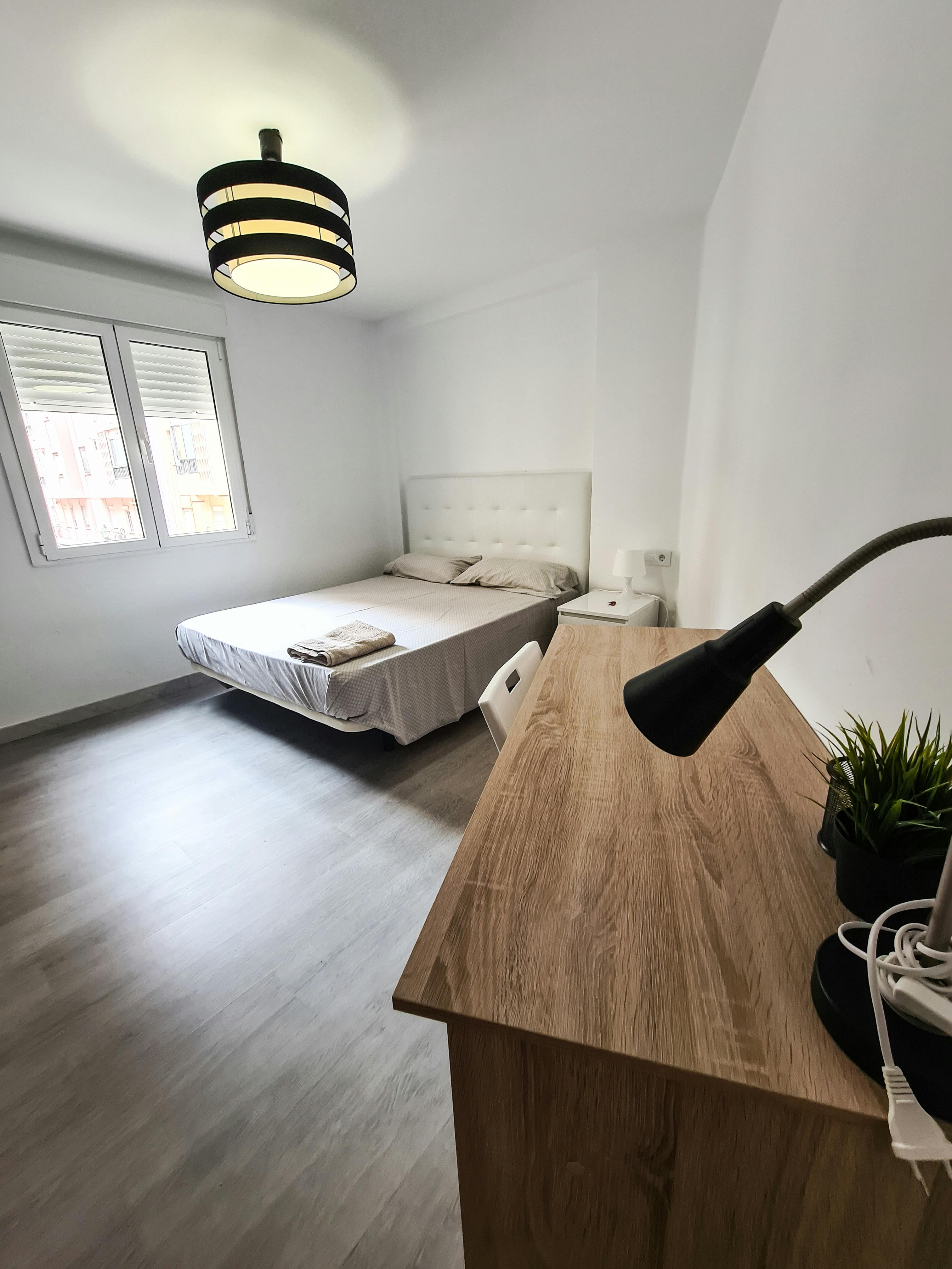 Private room in Carrer de Peris Mencheta, Valencia (1570363) room image 1