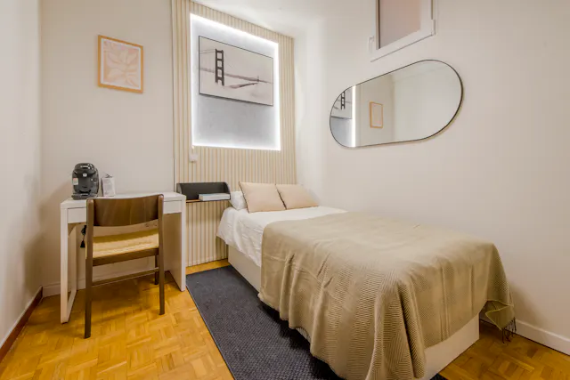 Private room in Calle de Lérida, Madrid (1570399) room image 1