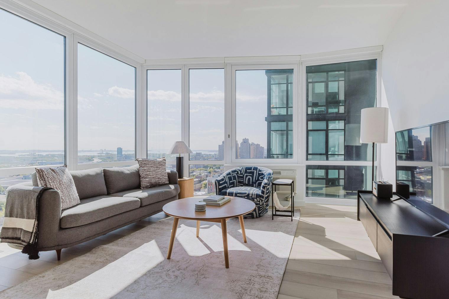 Mieszkanie do wynajęcia za $10,661 miesięcznie w mieście Bronx County, Summit Avenue