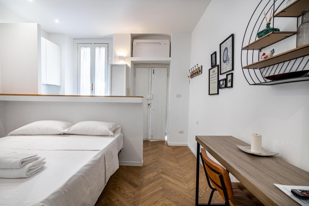 Via Carlo Farini, Milan